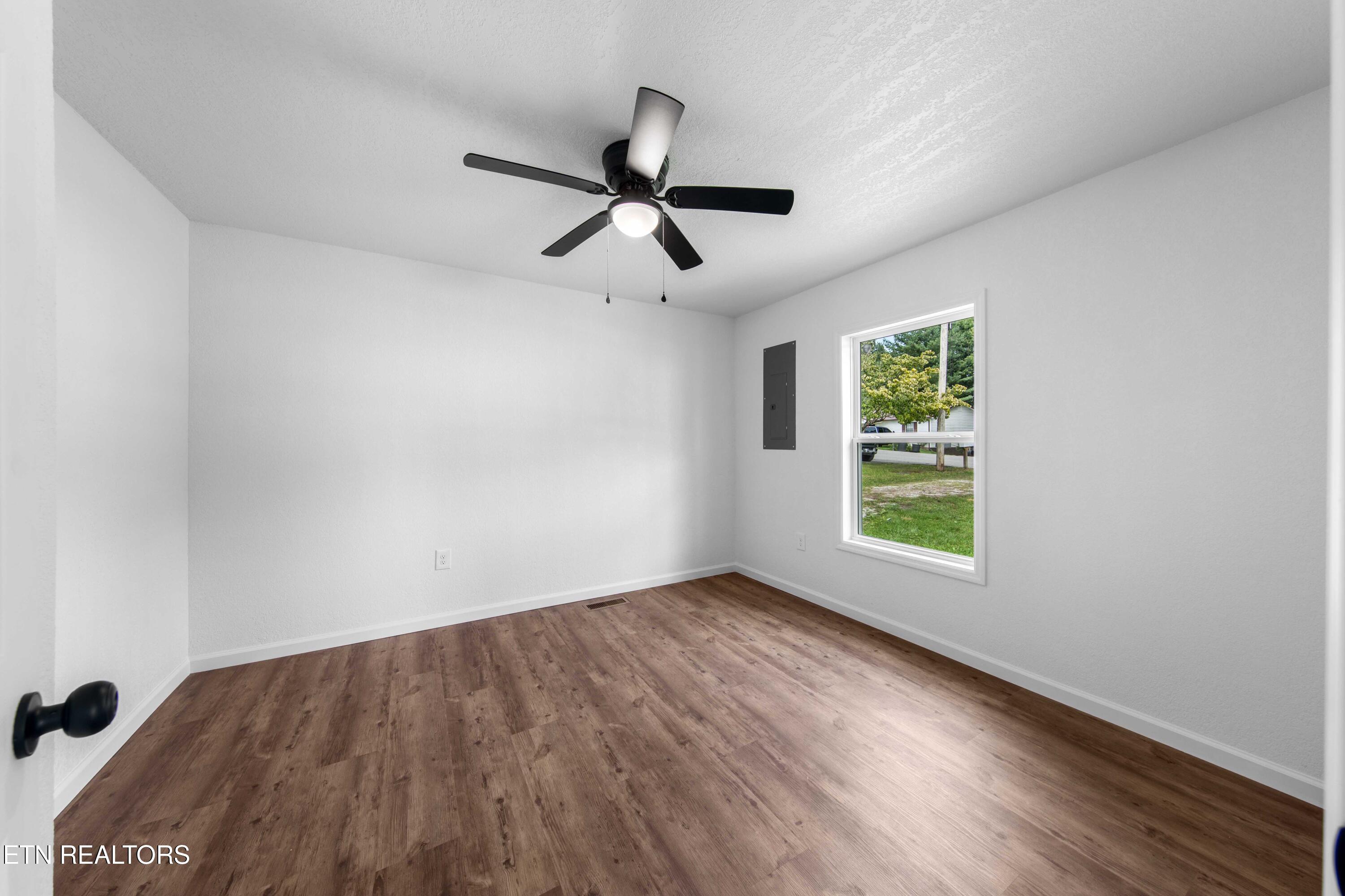 609 Rose Hill Drive Lafollette TN 37766