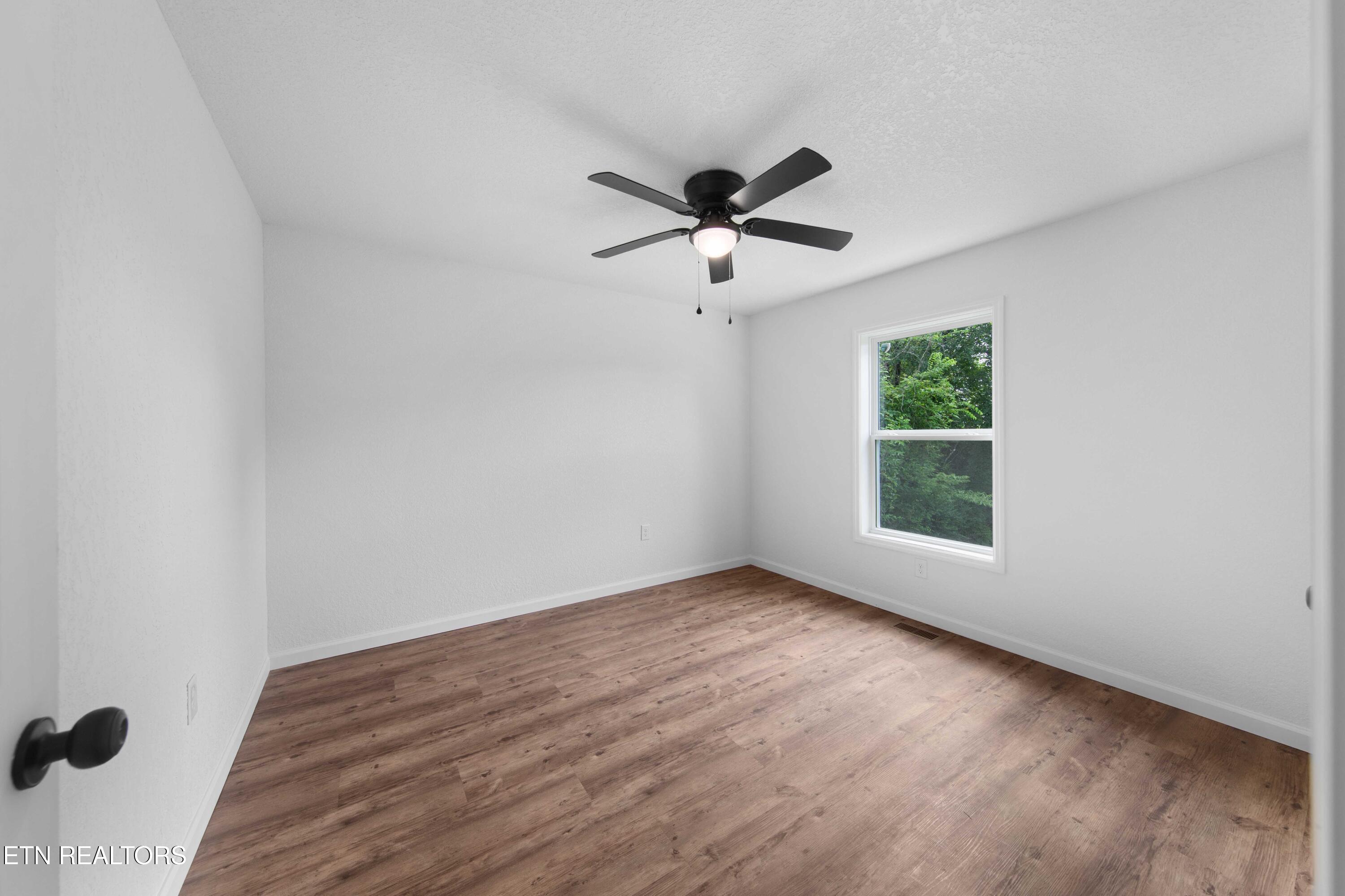 609 Rose Hill Drive Lafollette TN 37766