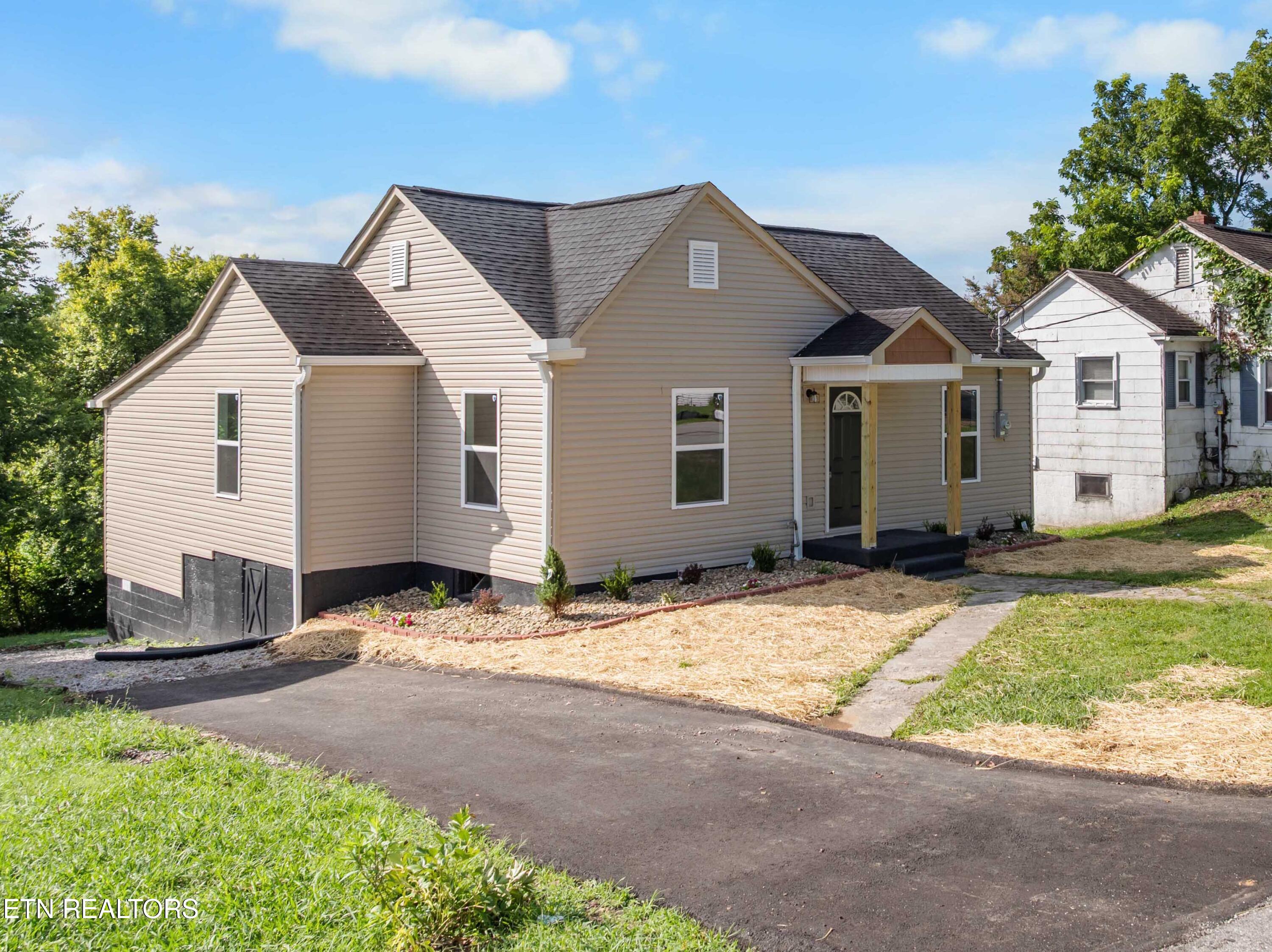 609 Rose Hill Drive Lafollette TN 37766