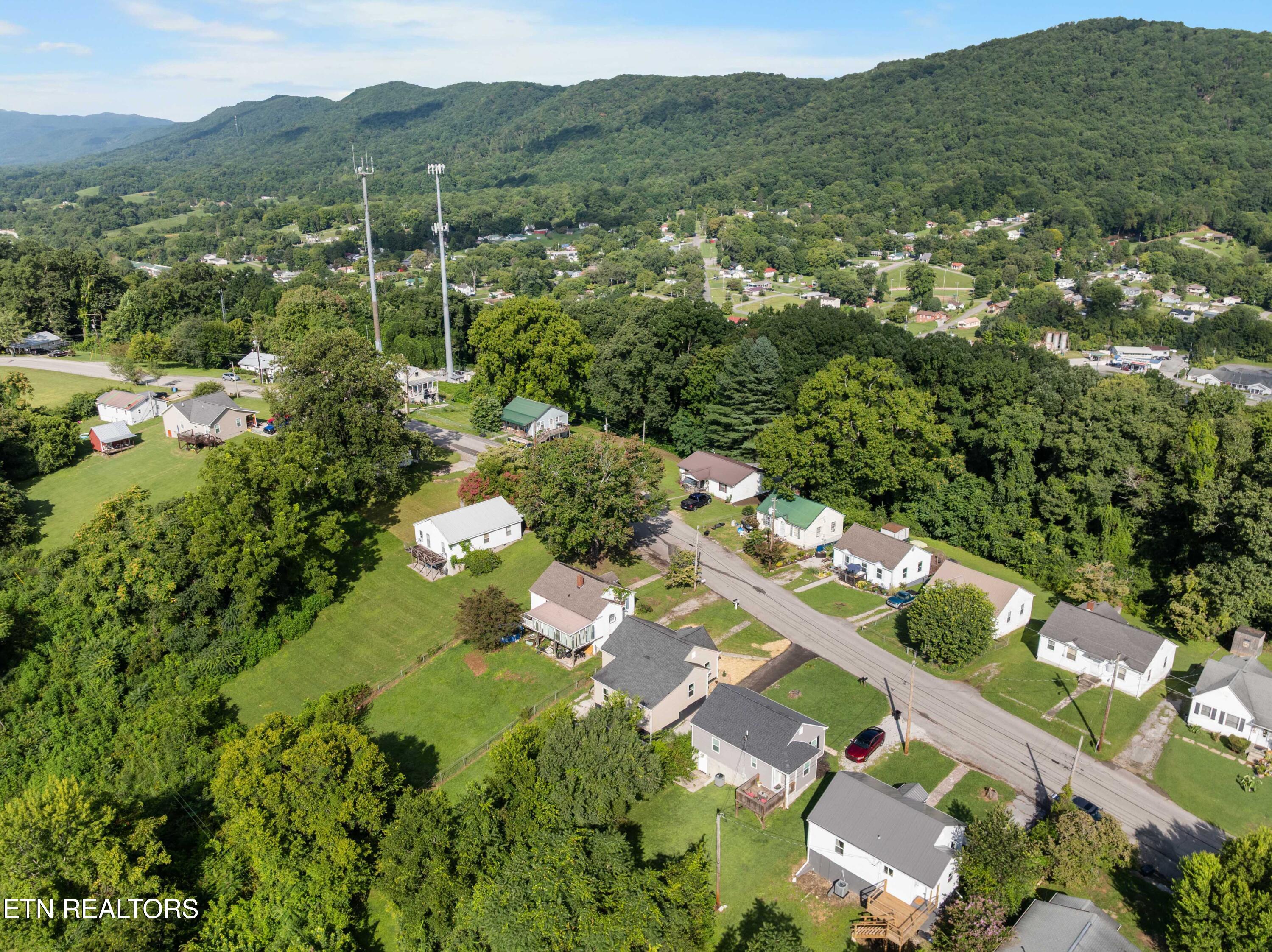 609 Rose Hill Drive Lafollette TN 37766