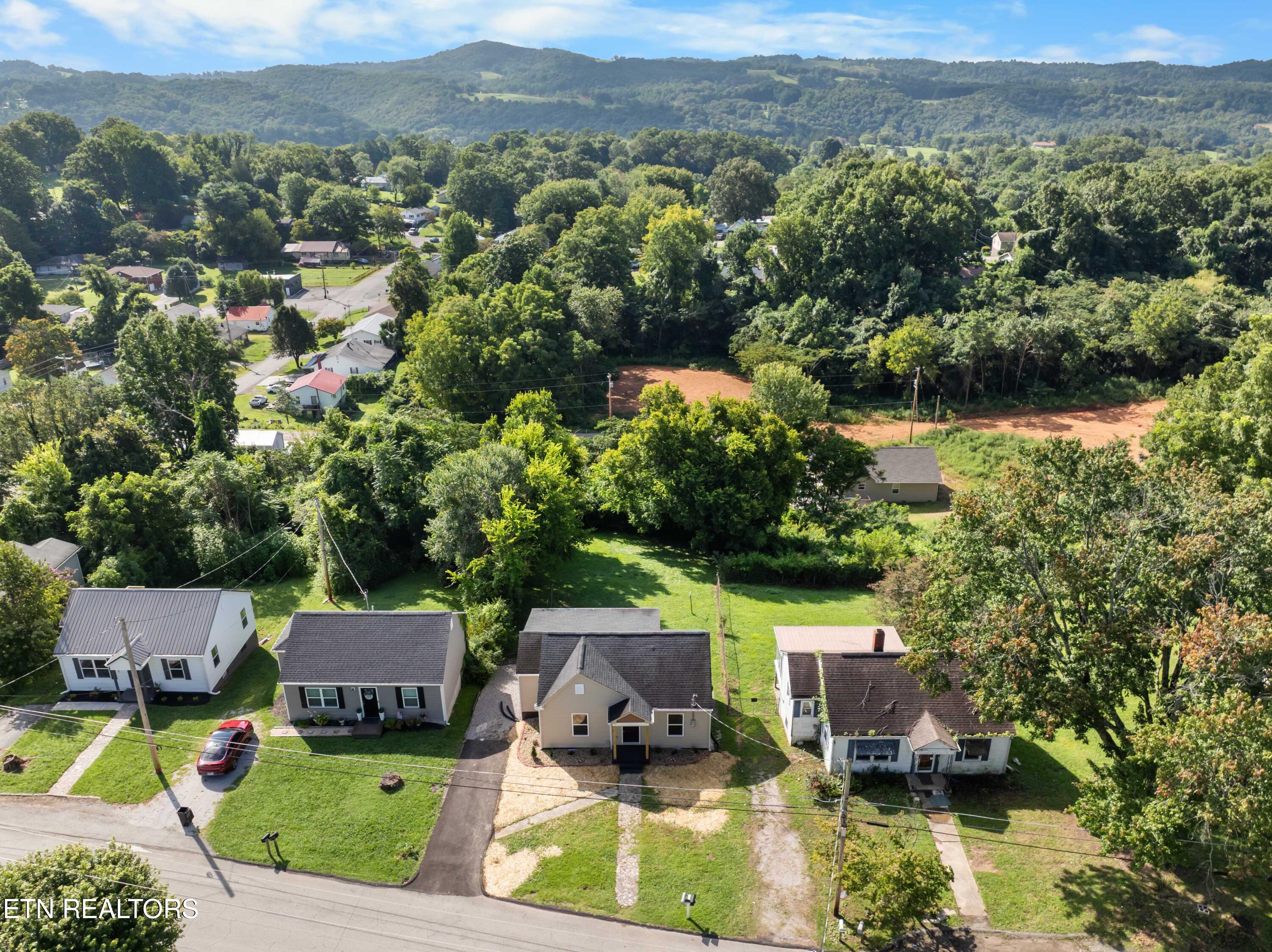 609 Rose Hill Drive Lafollette TN 37766