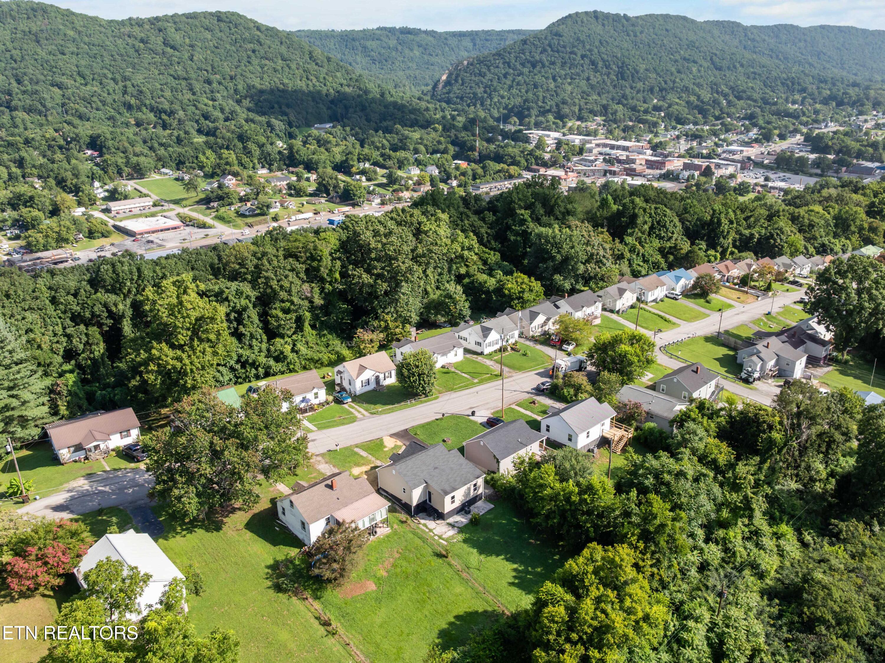 609 Rose Hill Drive Lafollette TN 37766