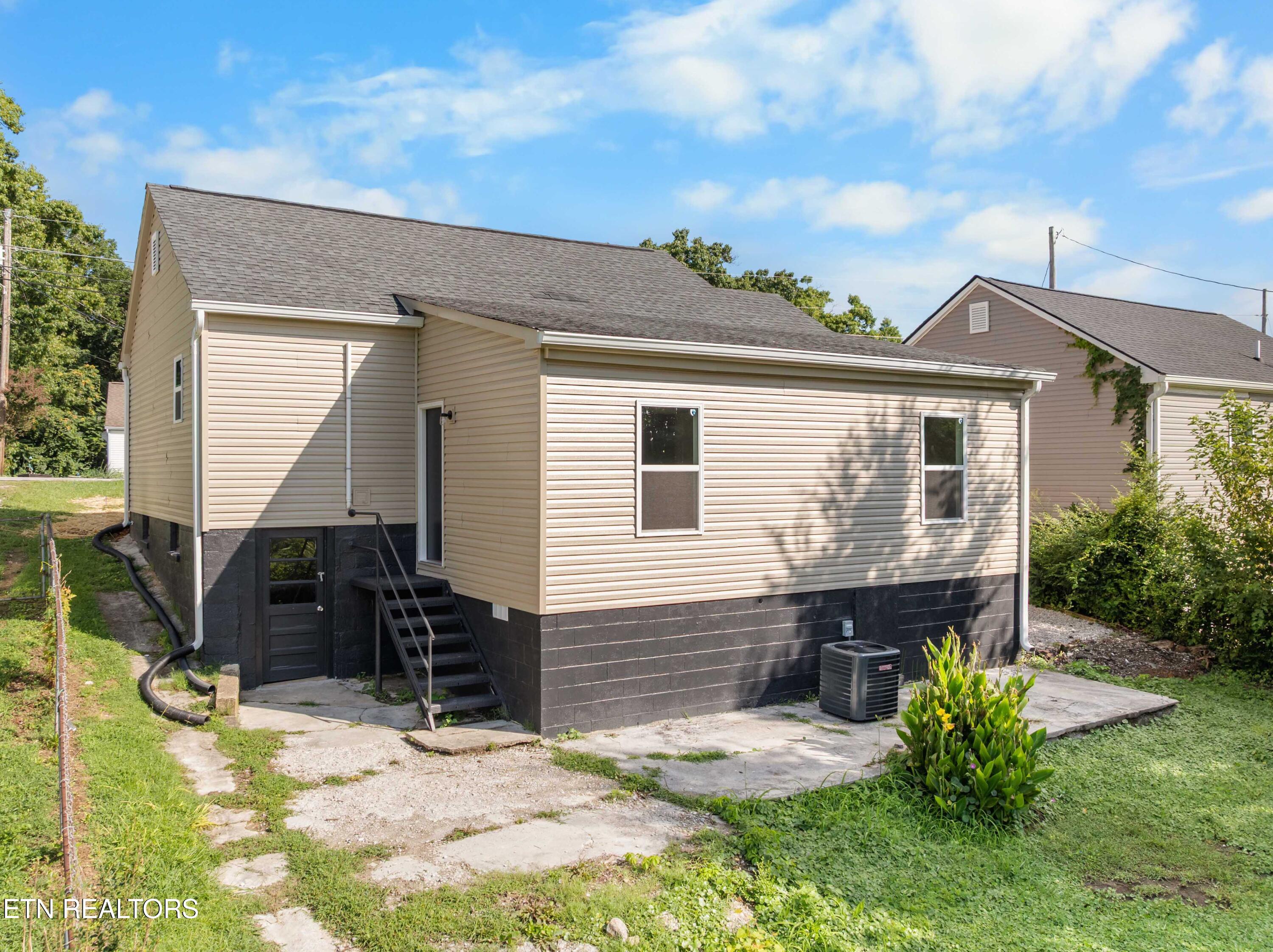609 Rose Hill Drive Lafollette TN 37766