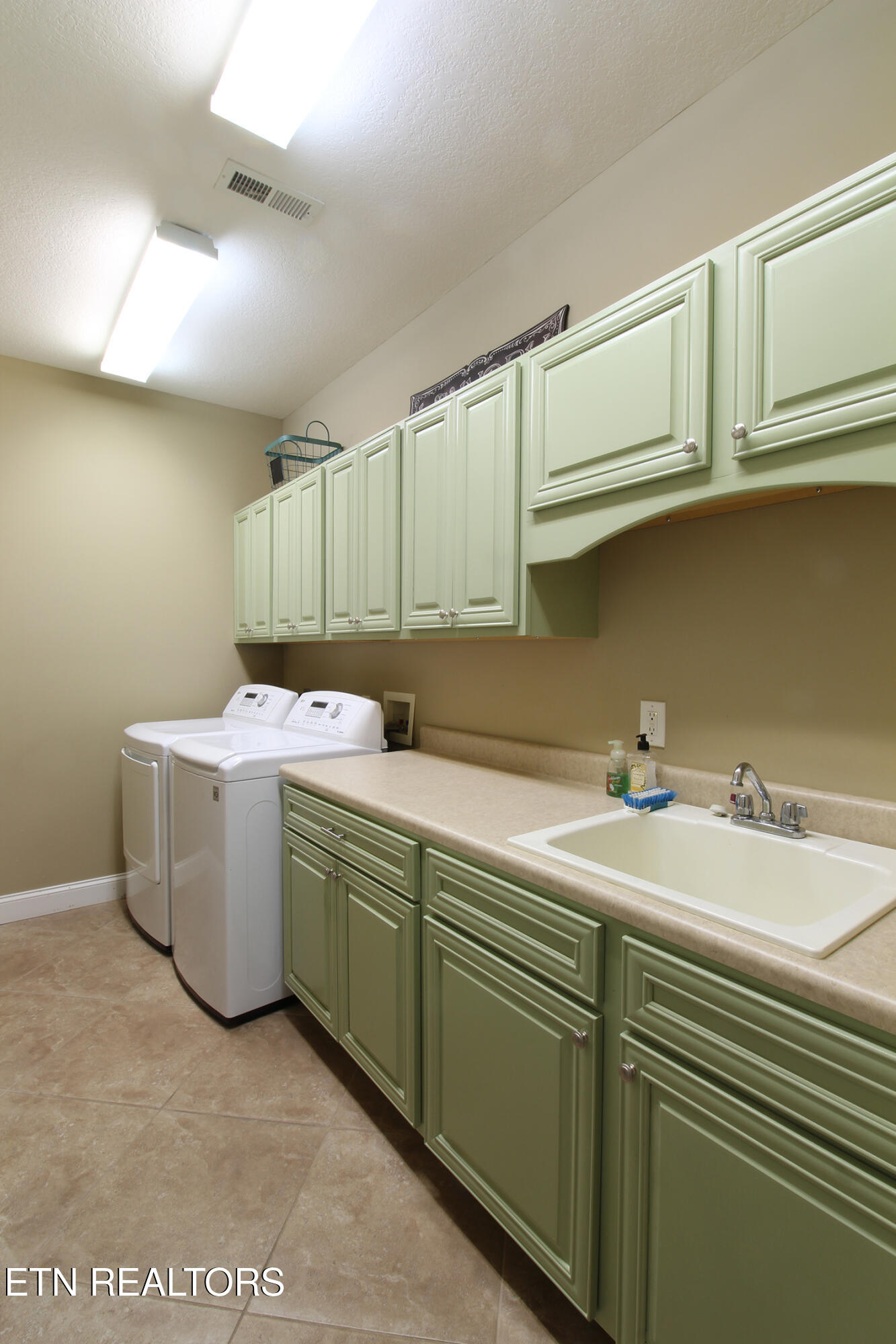 7247 Alysha Vineyard Way Knoxville TN 37931