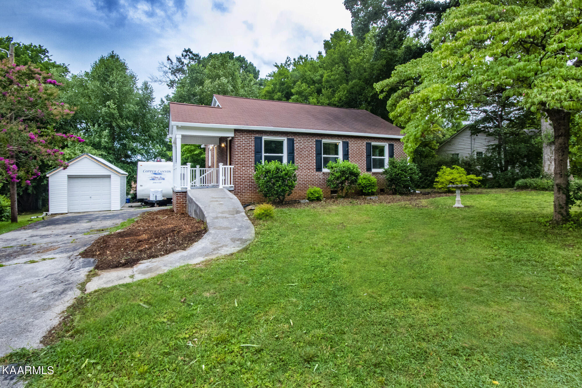 2555 Edgewood Avenue Knoxville TN 37917