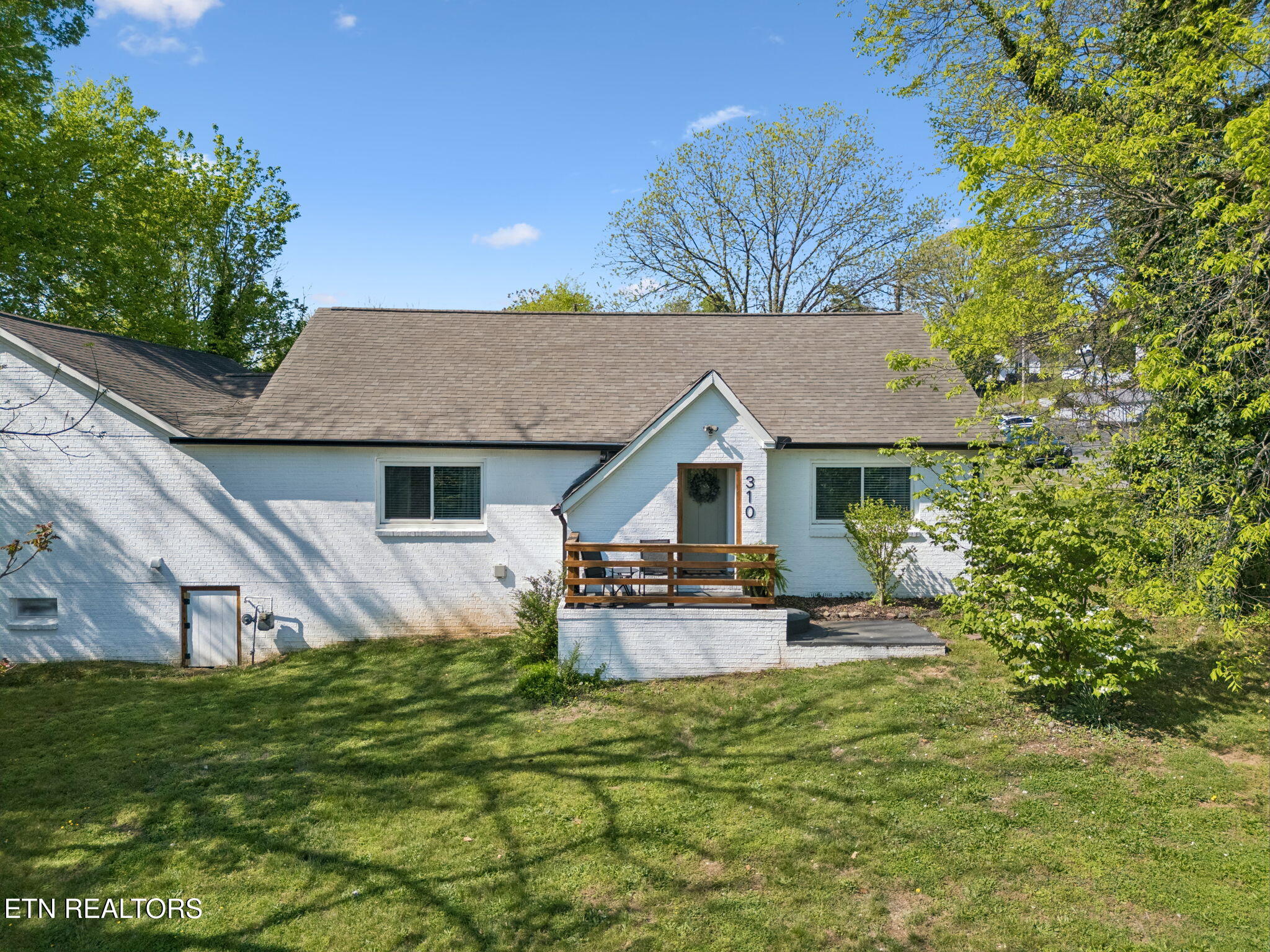310 Waller Street Lenoir City TN 37771