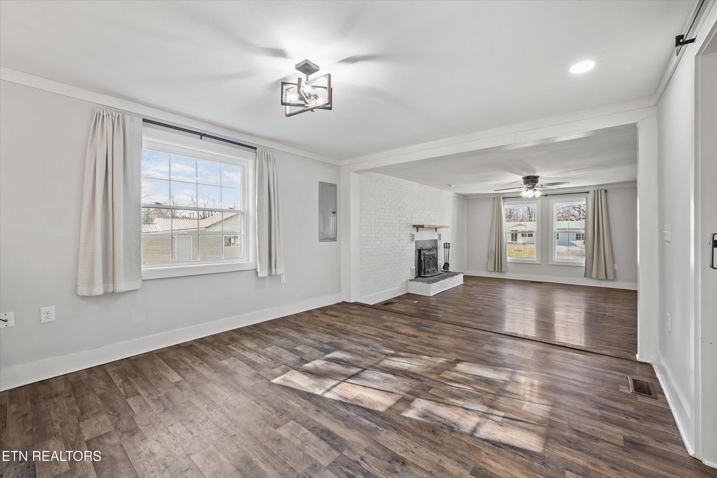 119 Baumgartner Road Harriman TN 37748