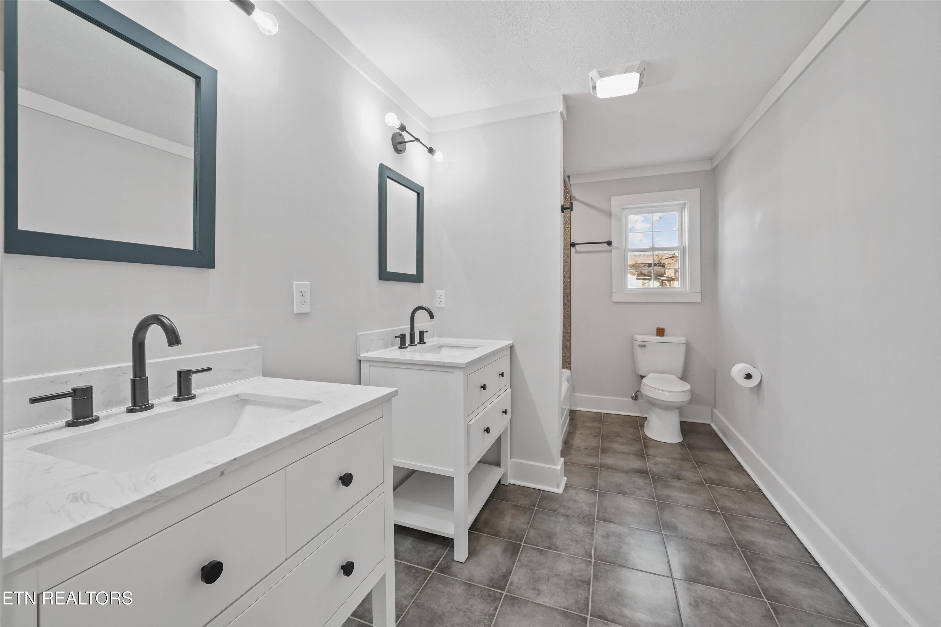 119 Baumgartner Road Harriman TN 37748