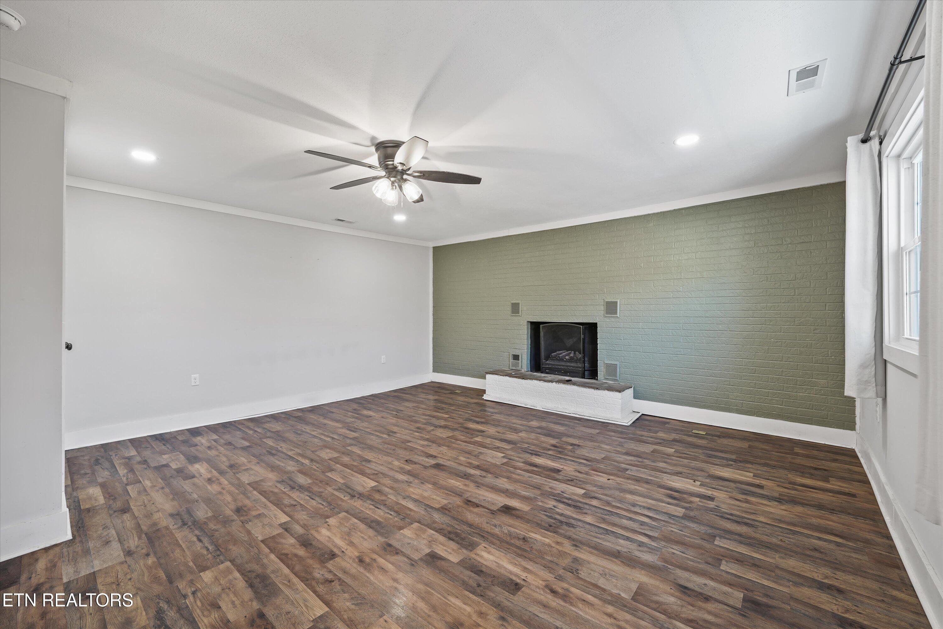 119 Baumgartner Road Harriman TN 37748