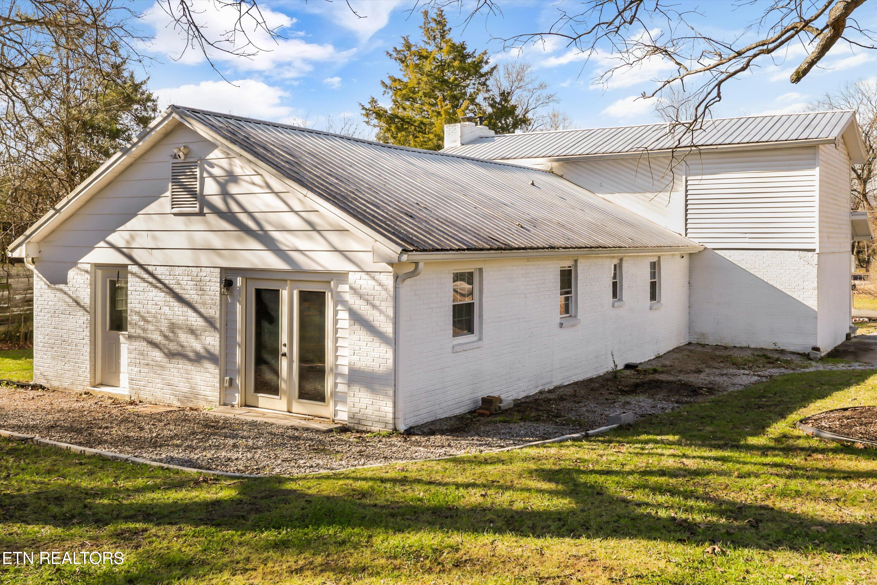 119 Baumgartner Road Harriman TN 37748