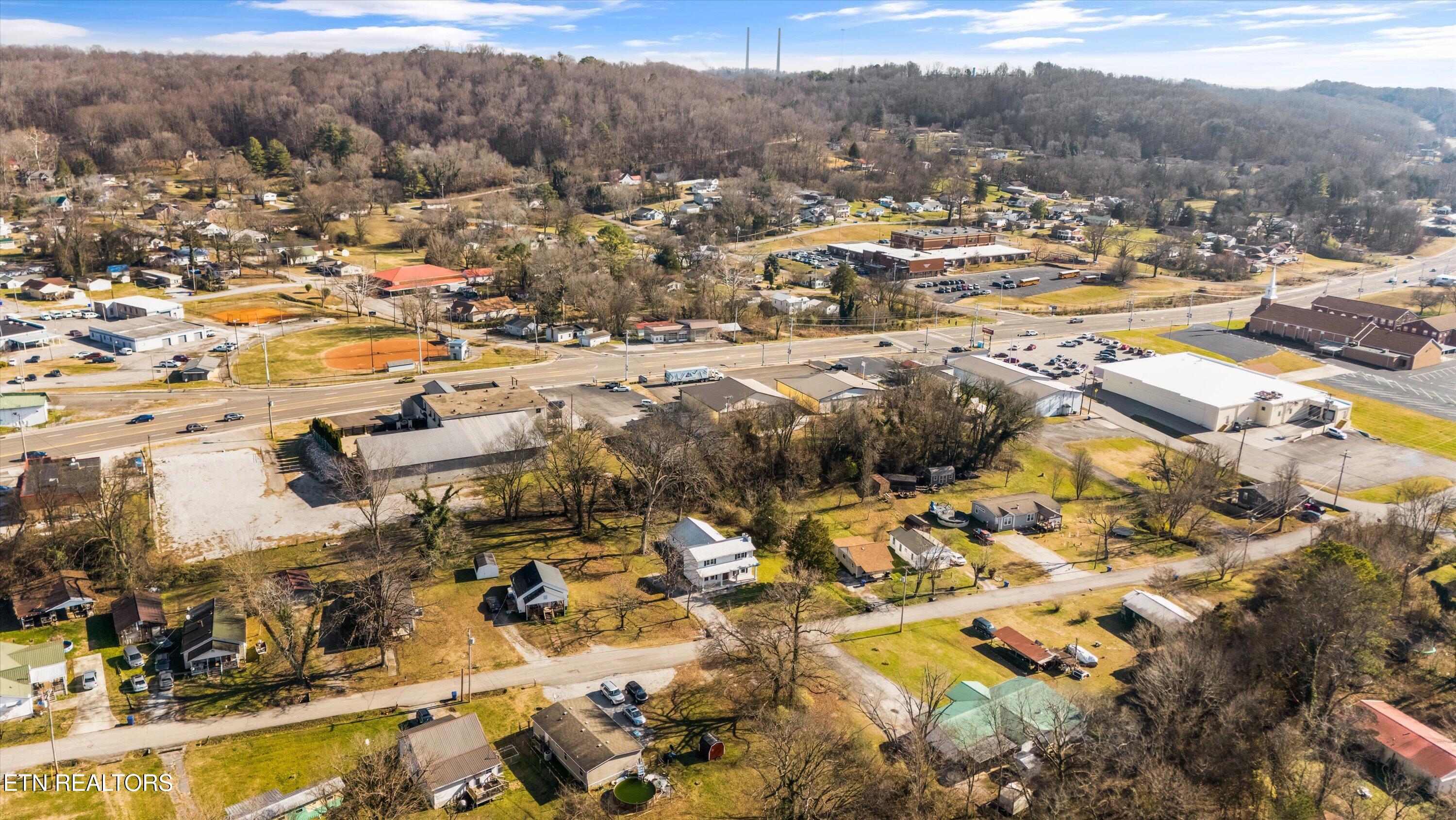 119 Baumgartner Road Harriman TN 37748
