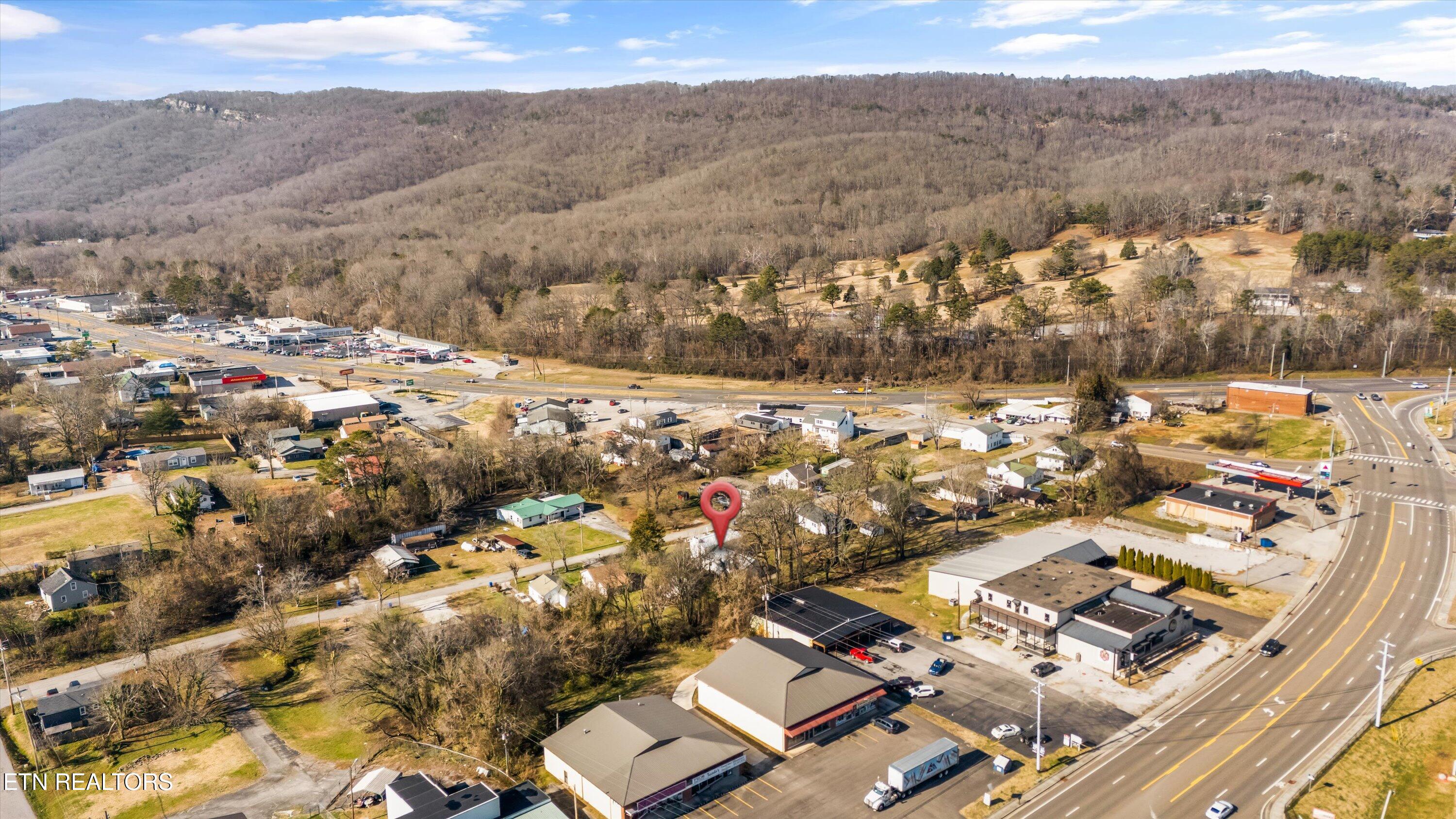 119 Baumgartner Road Harriman TN 37748