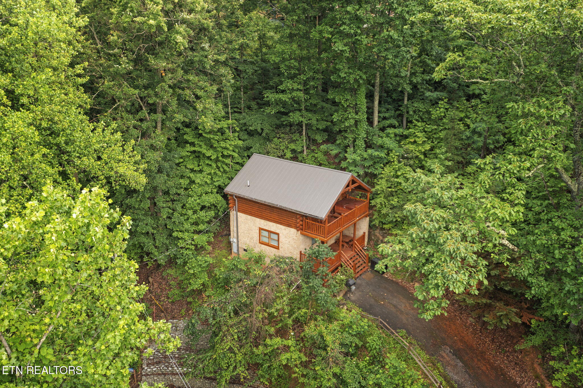 1868 Orchard Drive Sevierville TN 37876