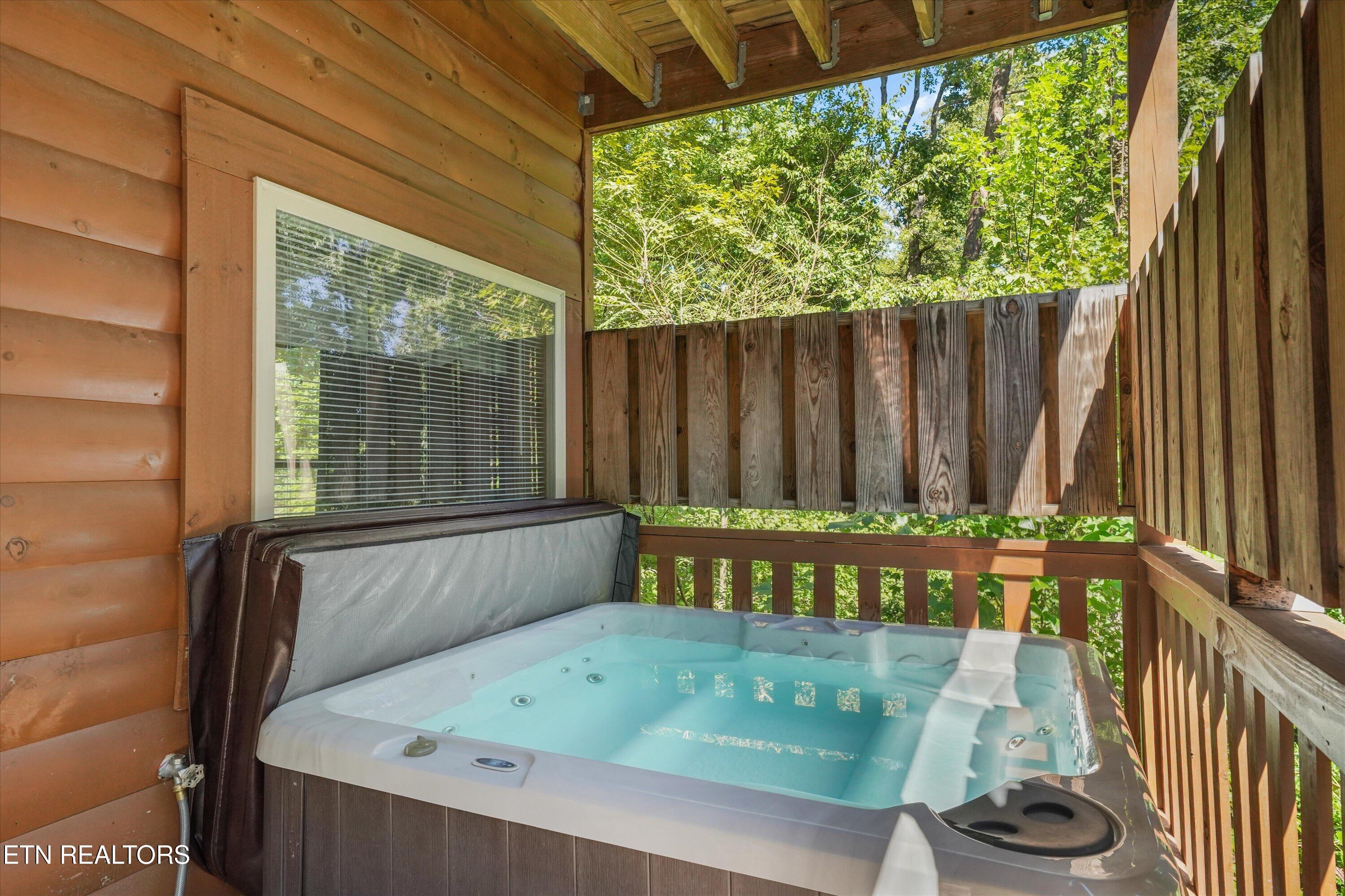 641 Country Oaks Drive Pigeon Forge TN 37863
