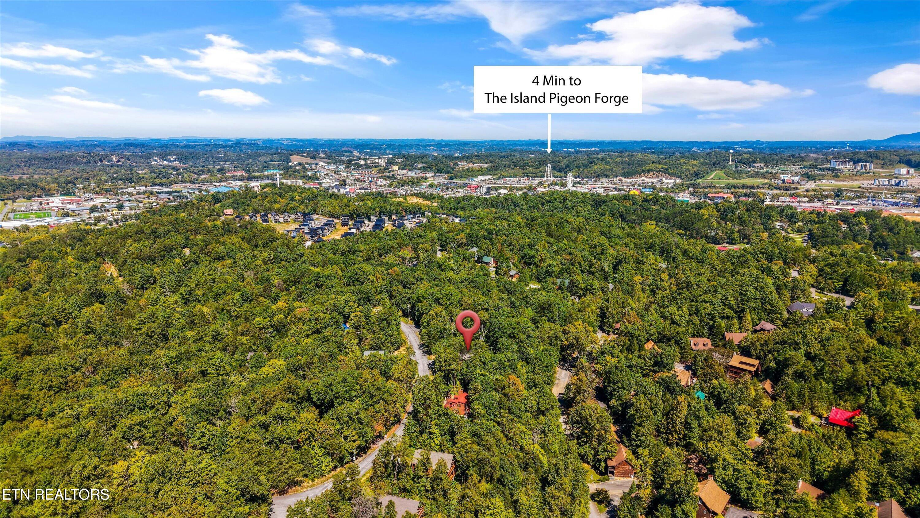 641 Country Oaks Drive Pigeon Forge TN 37863