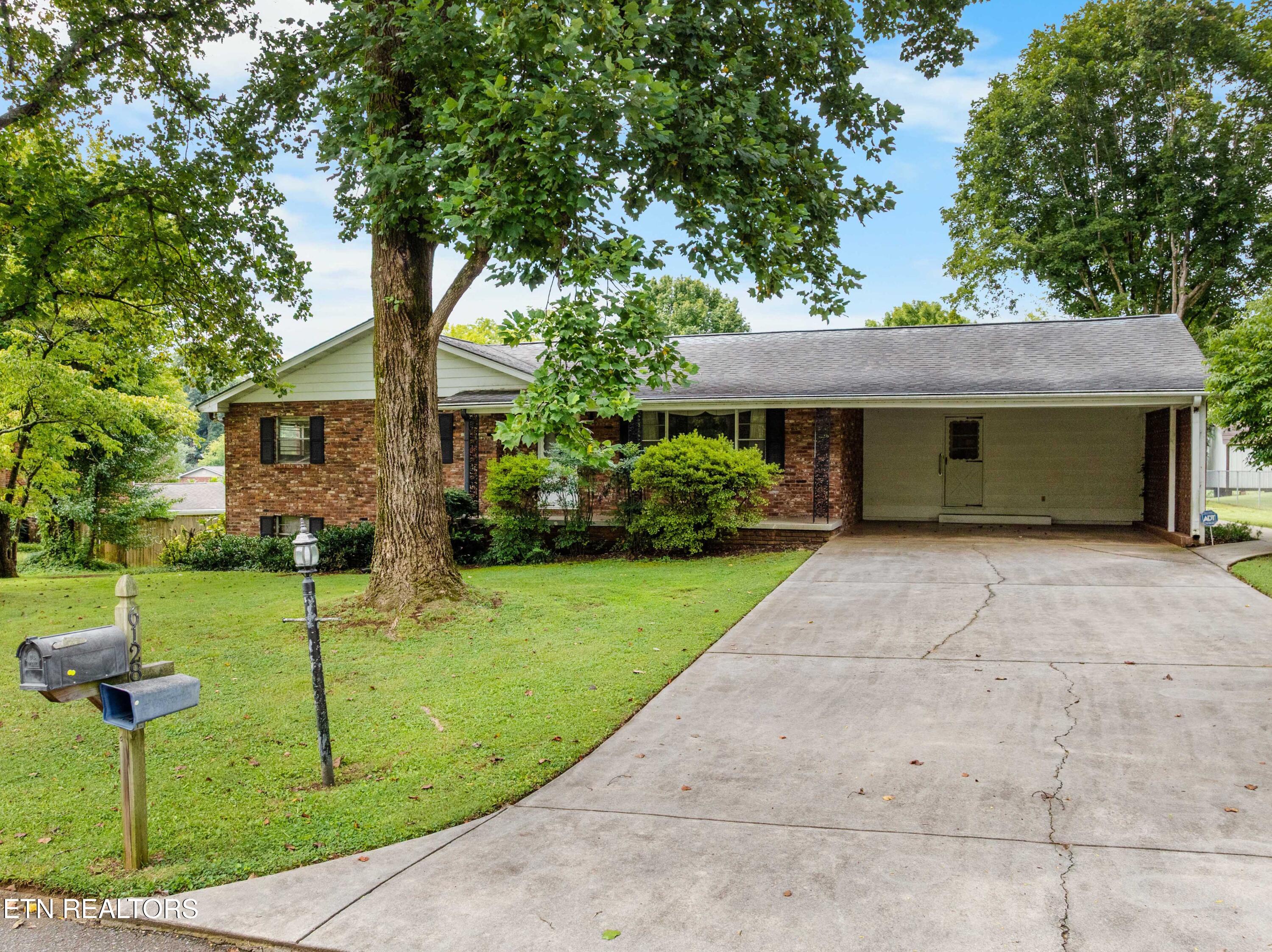 6128 Apache Trail Knoxville TN 37920