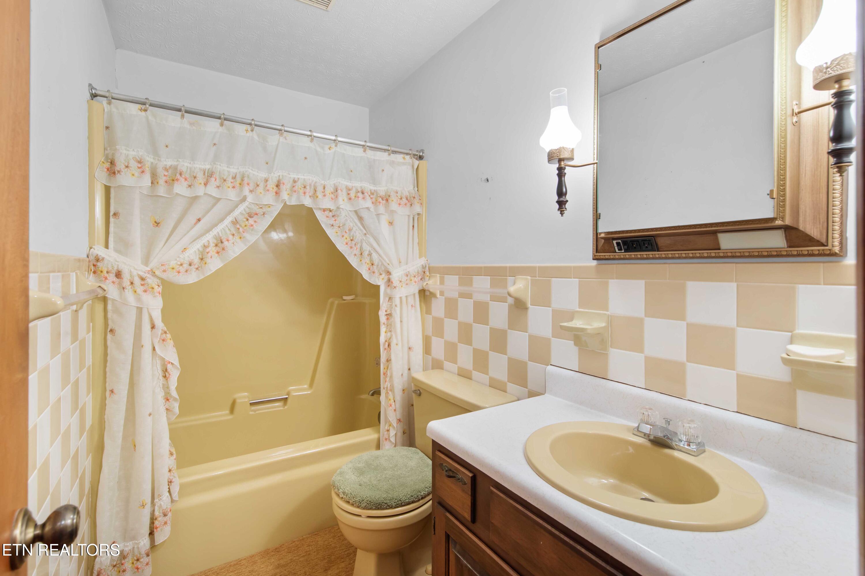6128 Apache Trail Knoxville TN 37920