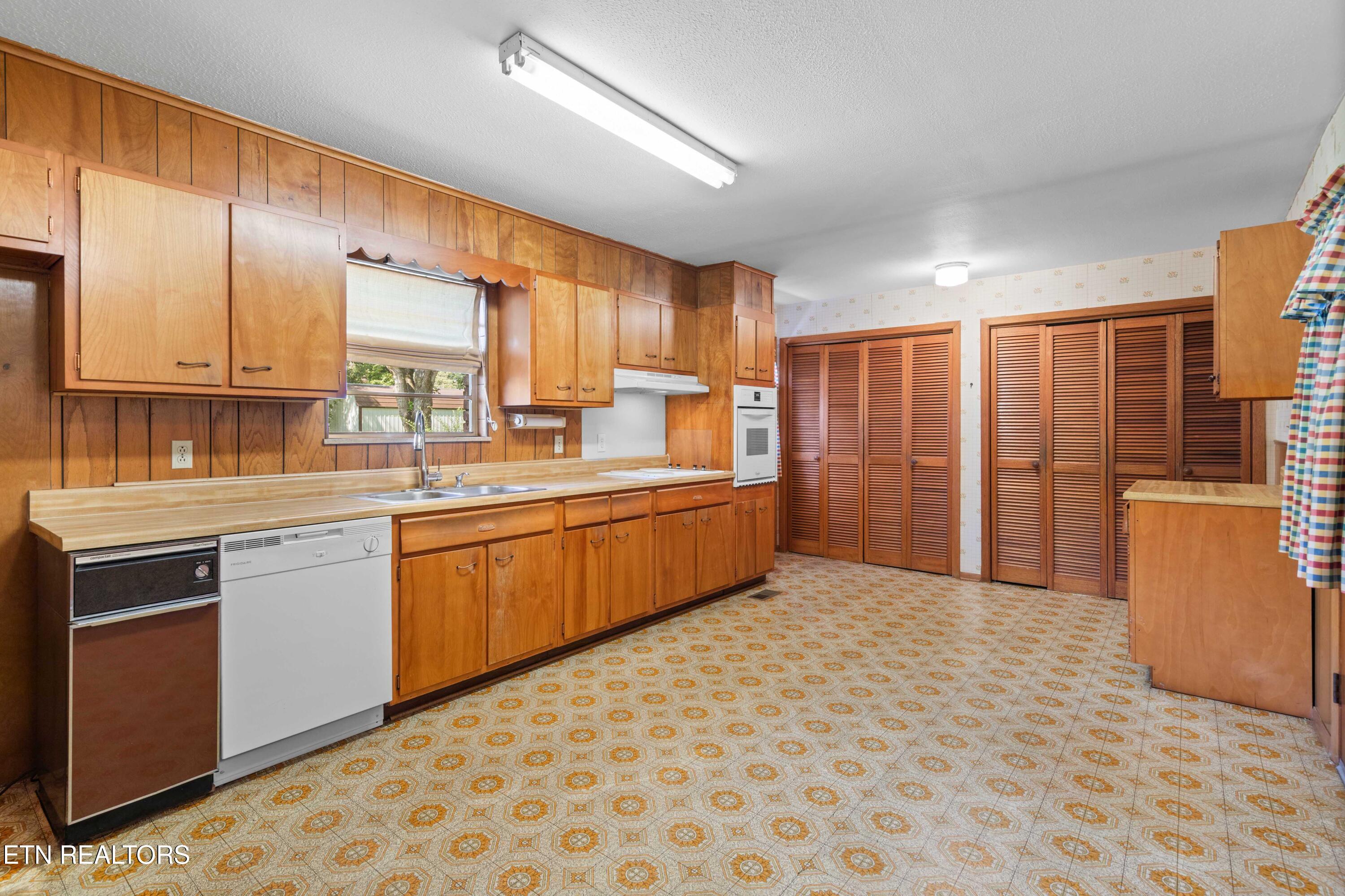 6128 Apache Trail Knoxville TN 37920
