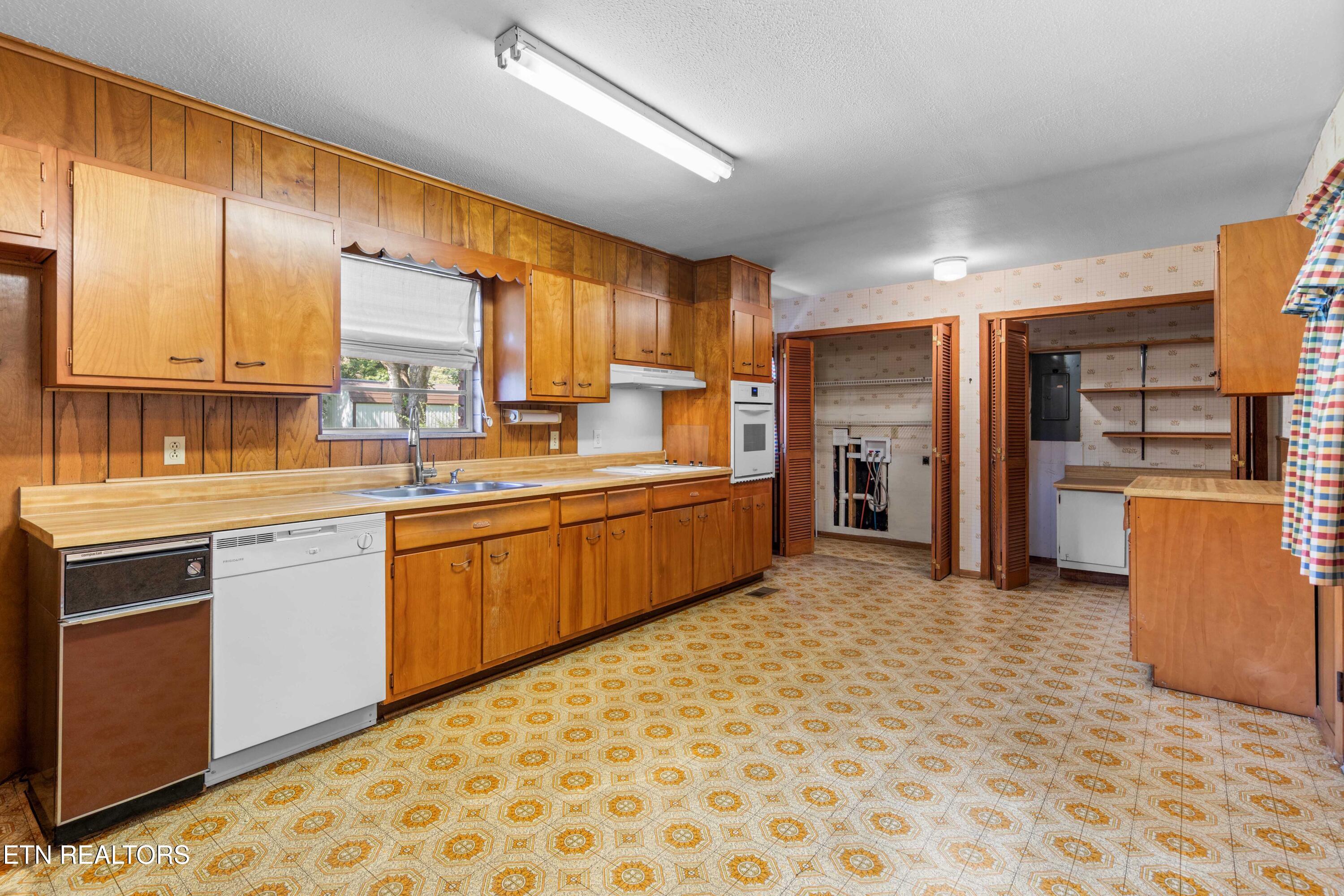 6128 Apache Trail Knoxville TN 37920