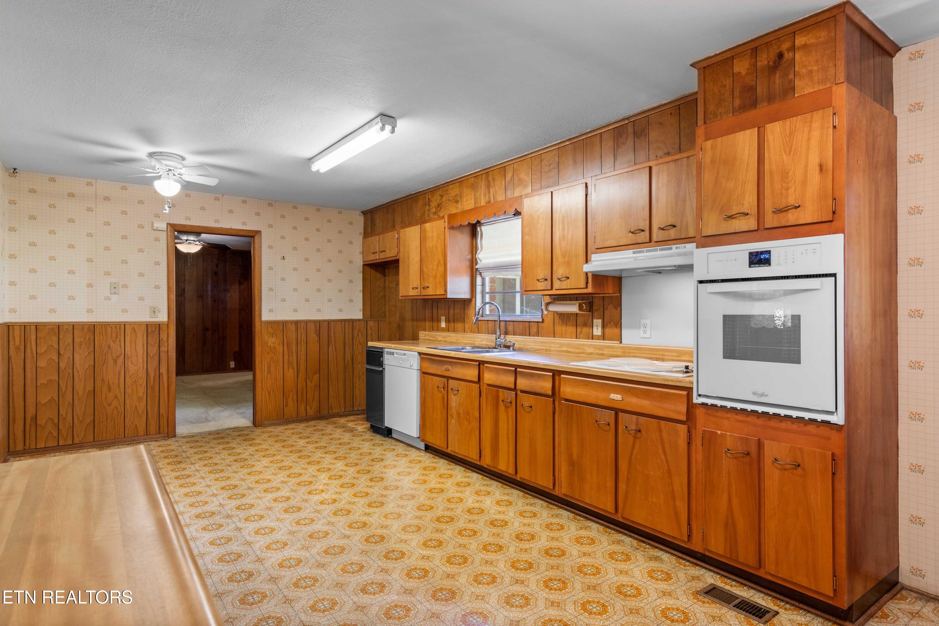 6128 Apache Trail Knoxville TN 37920