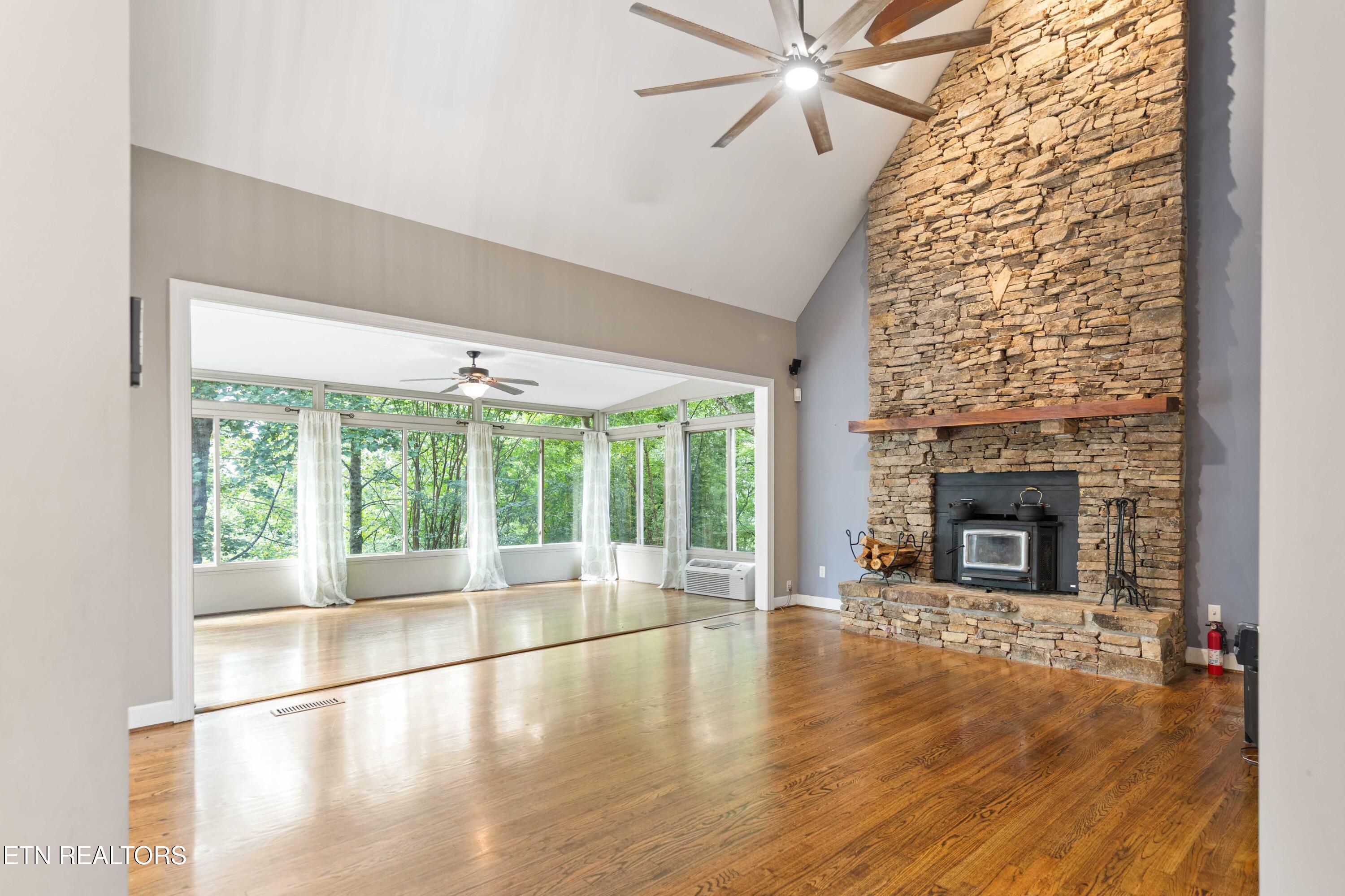 309 E Bullrun Valley Drive Heiskell TN 37754