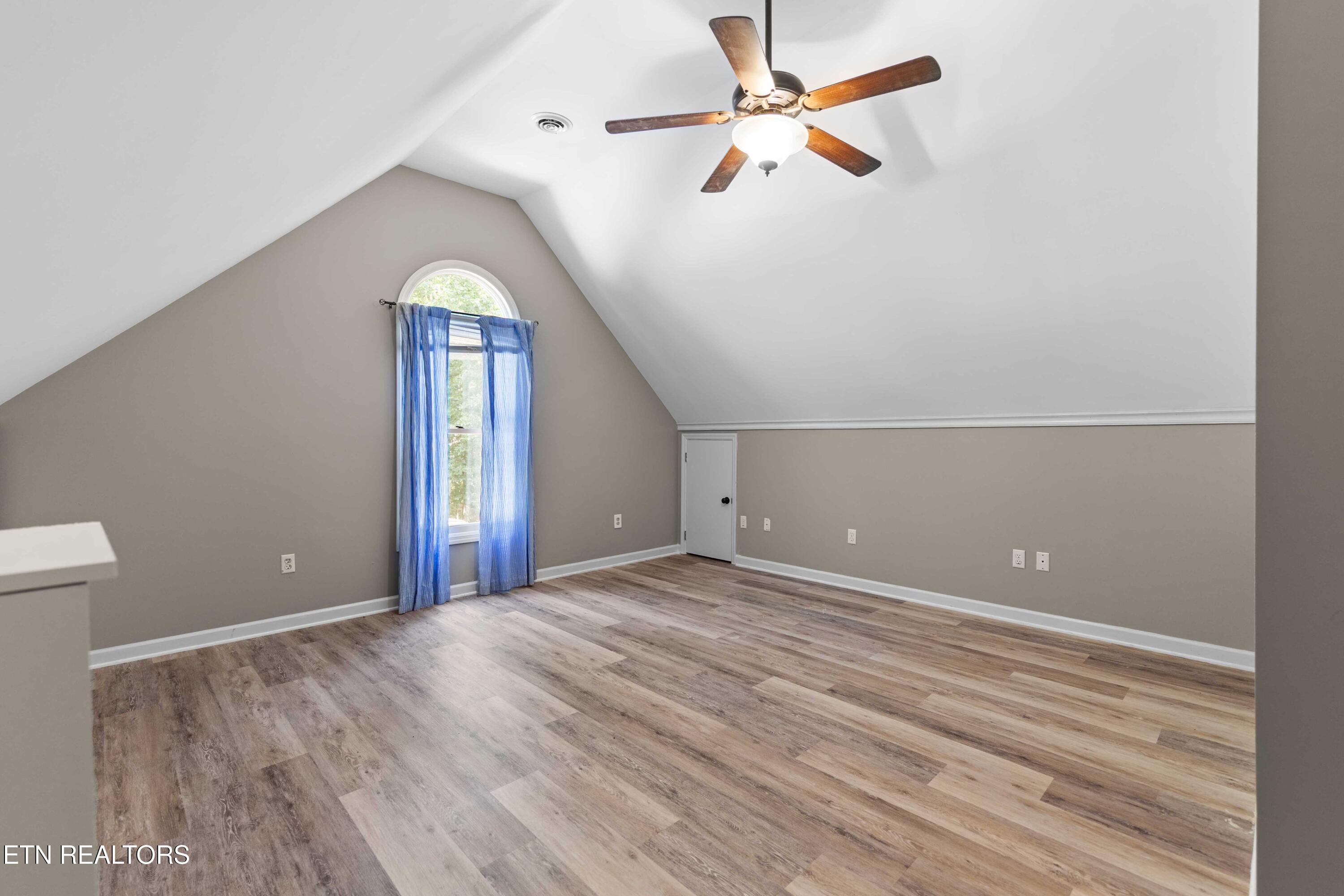 309 E Bullrun Valley Drive Heiskell TN 37754