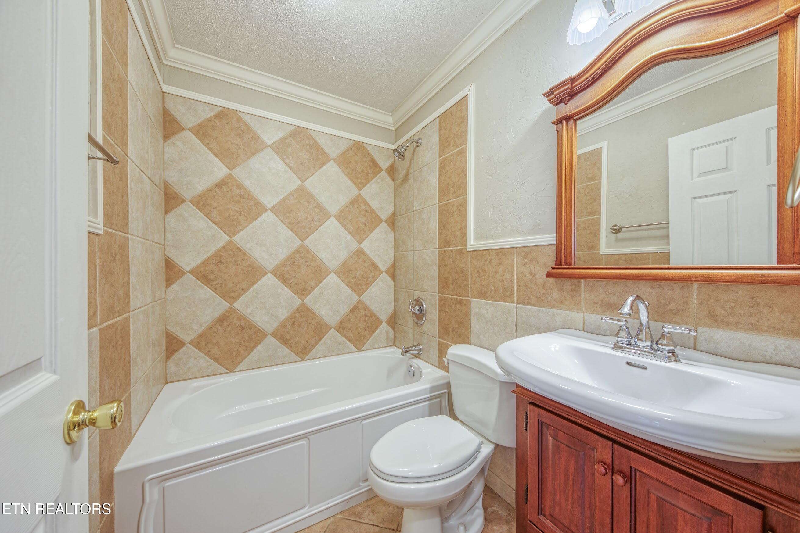 102 Decatur Road Oak Ridge TN 37830