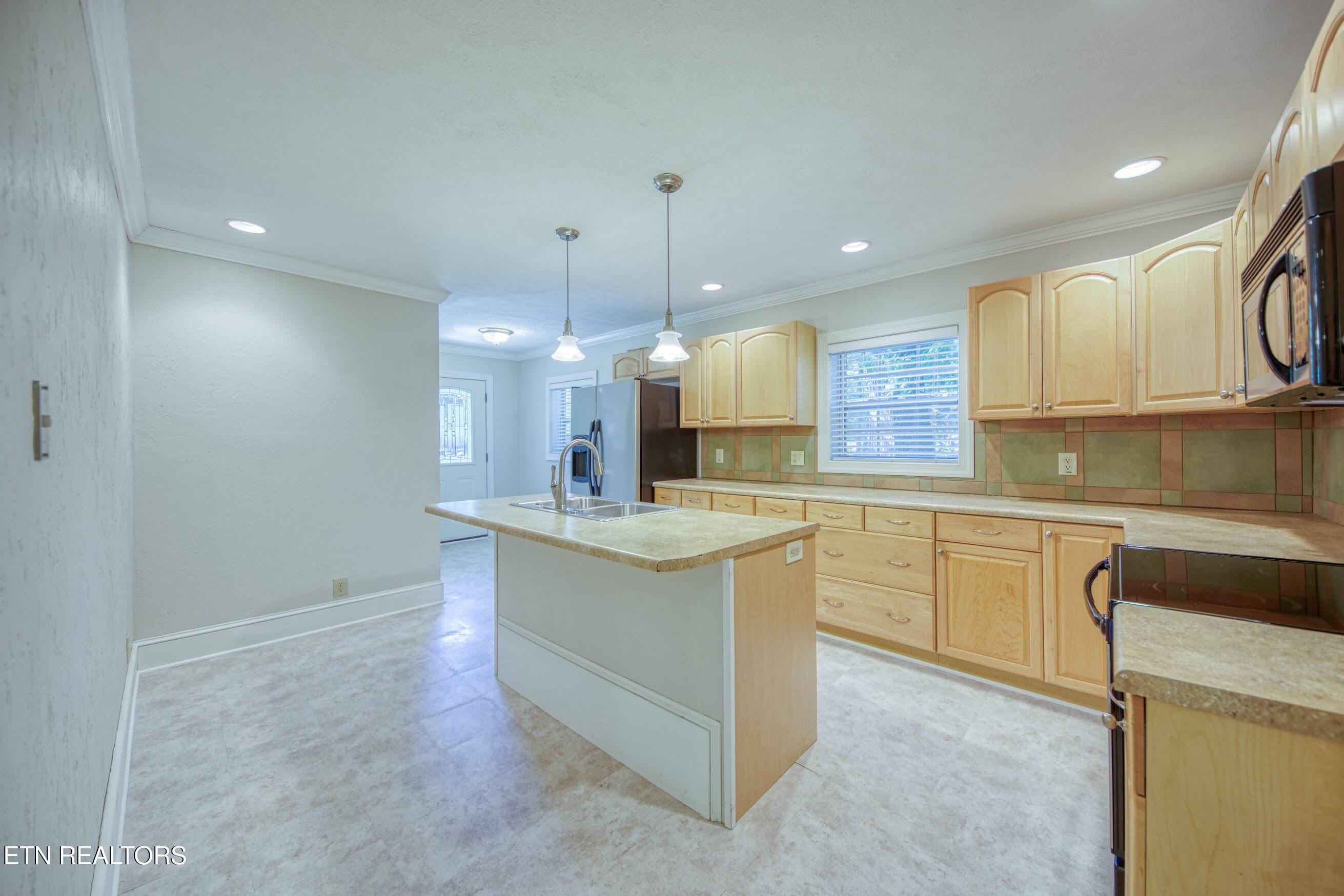 102 Decatur Road Oak Ridge TN 37830