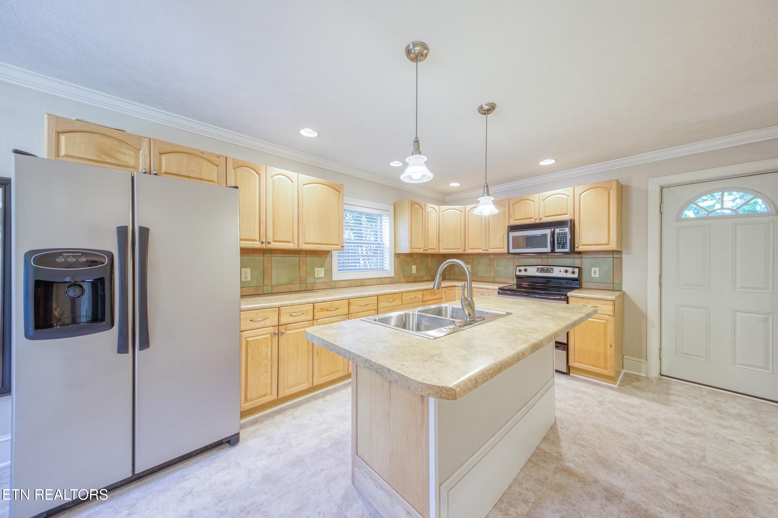 102 Decatur Road Oak Ridge TN 37830