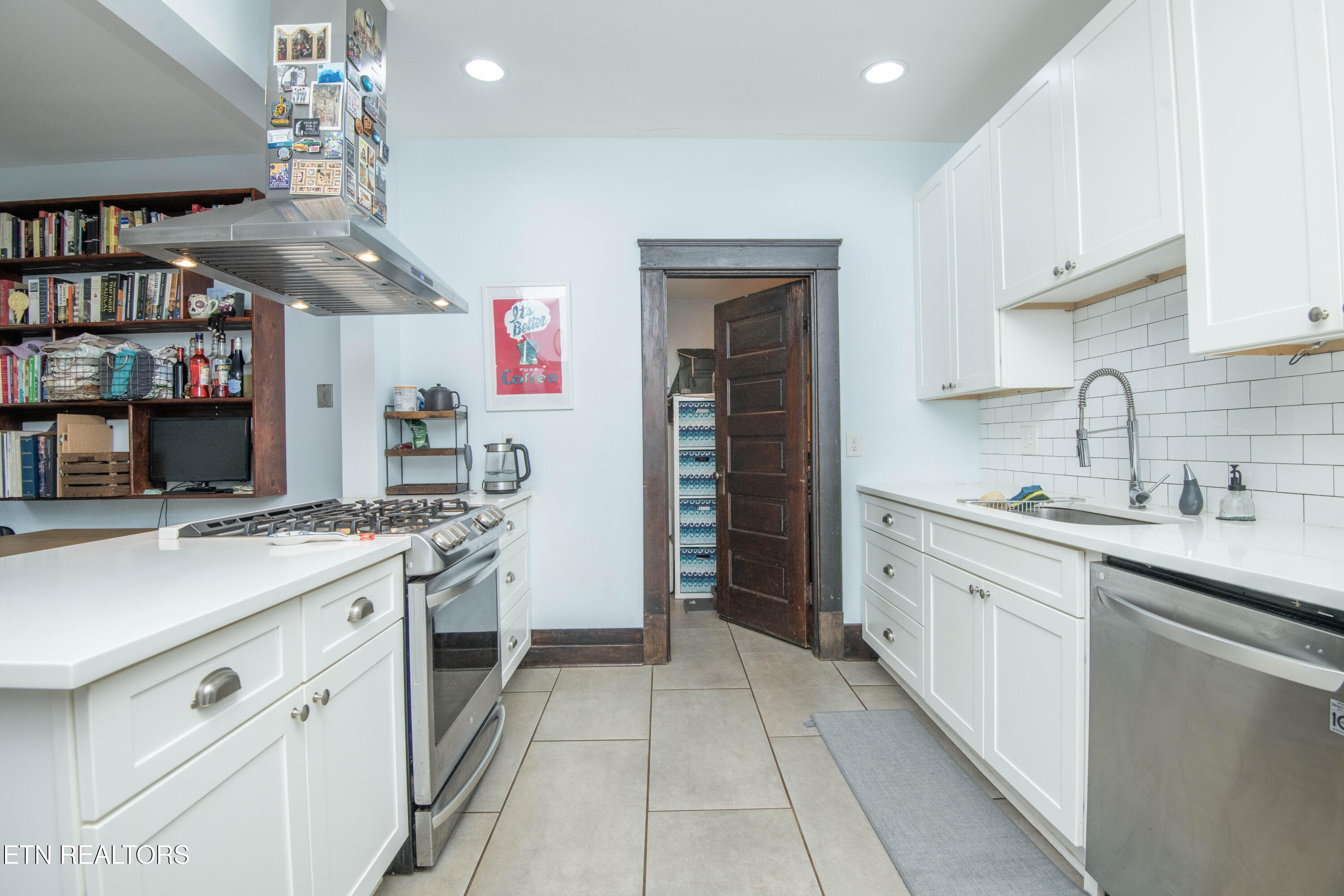 1137 Overton Place Knoxville TN 37917