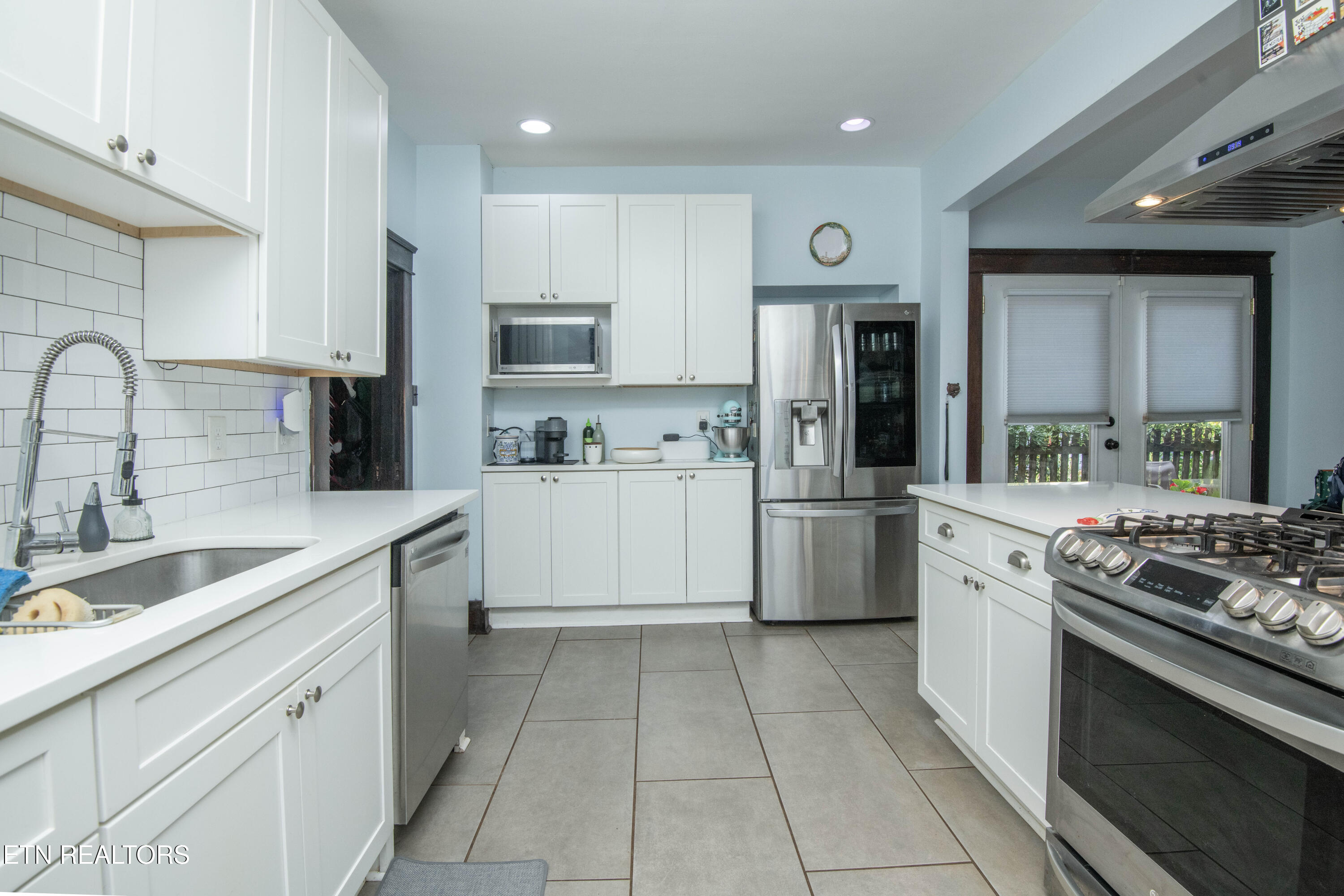 1137 Overton Place Knoxville TN 37917