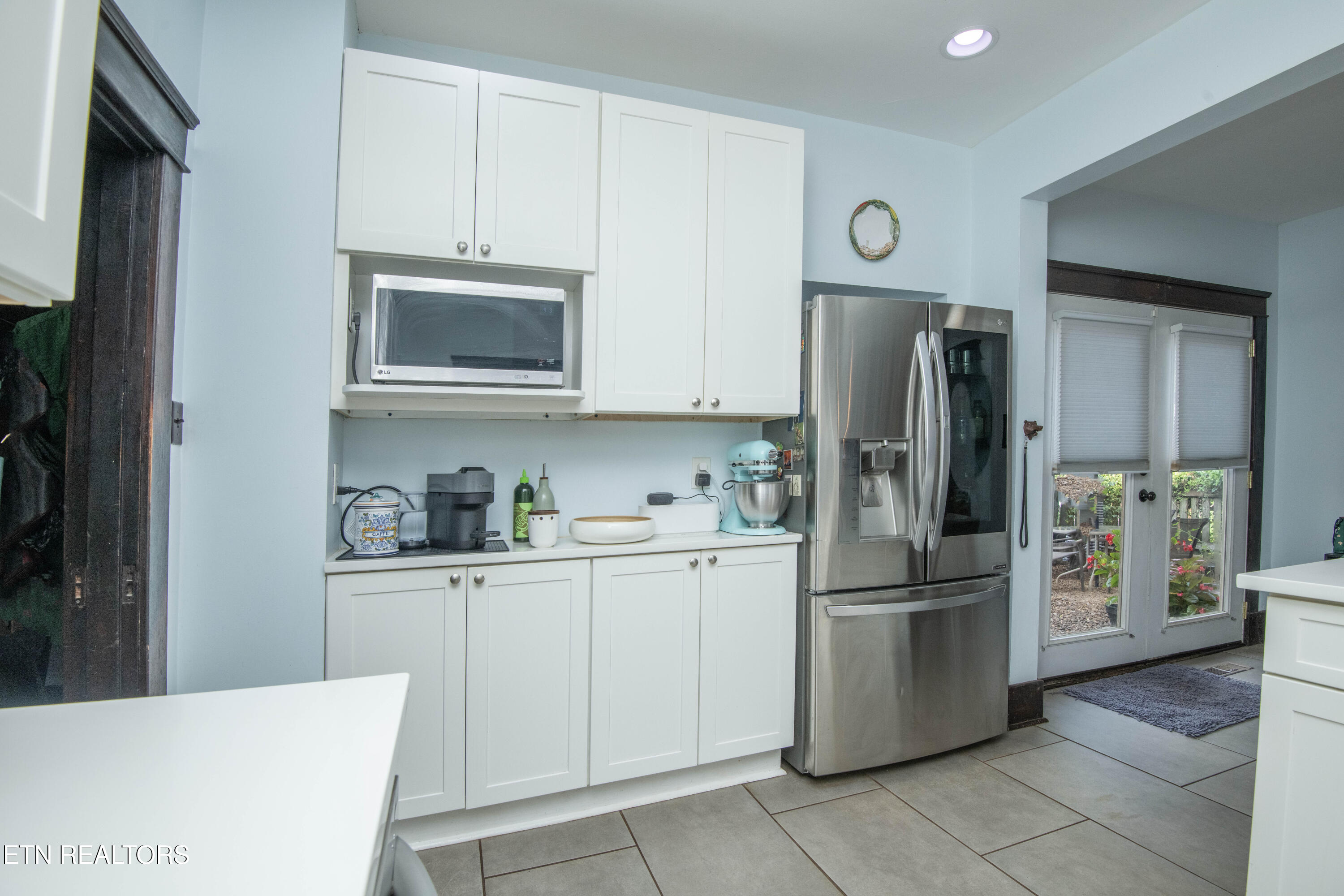 1137 Overton Place Knoxville TN 37917