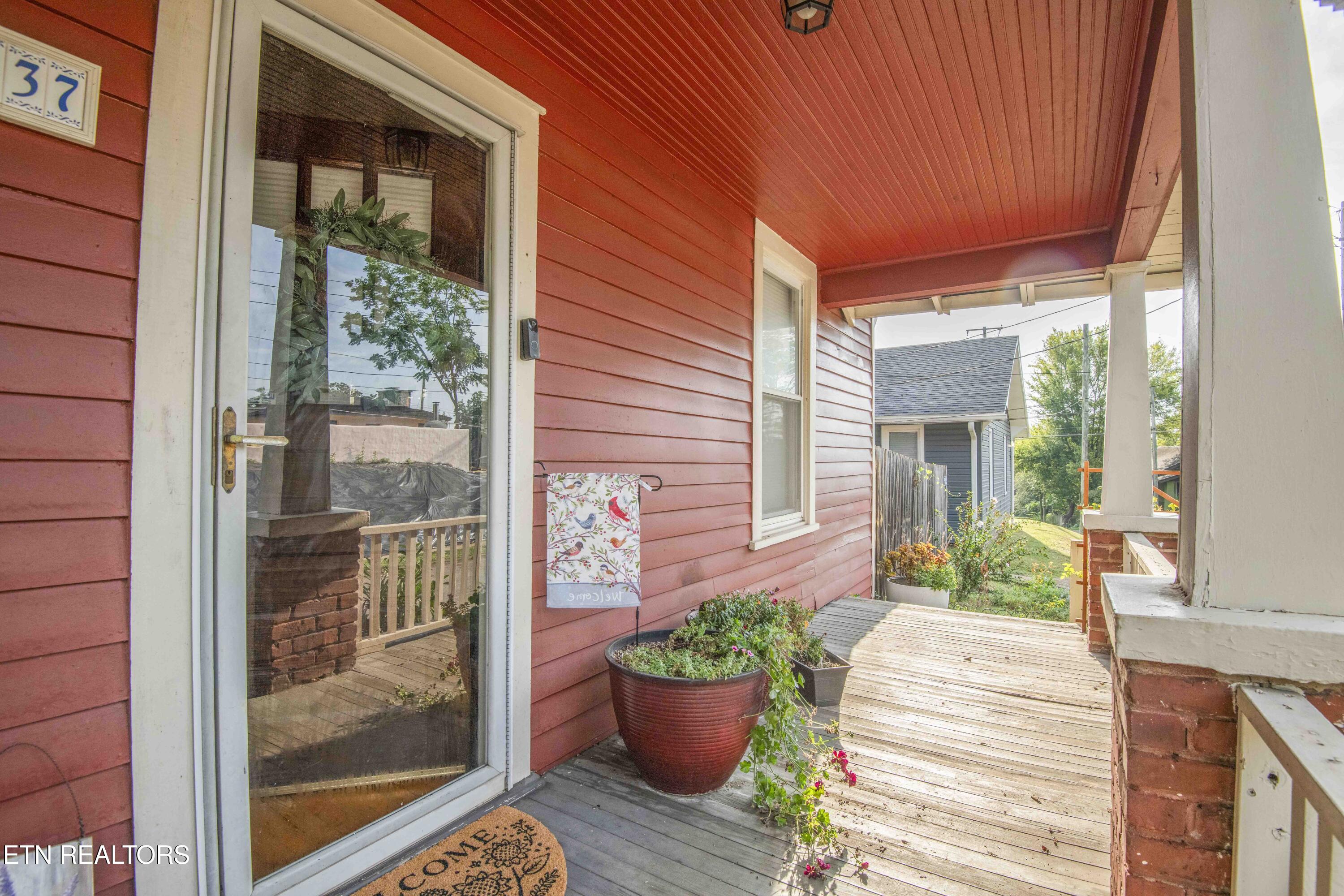 1137 Overton Place Knoxville TN 37917