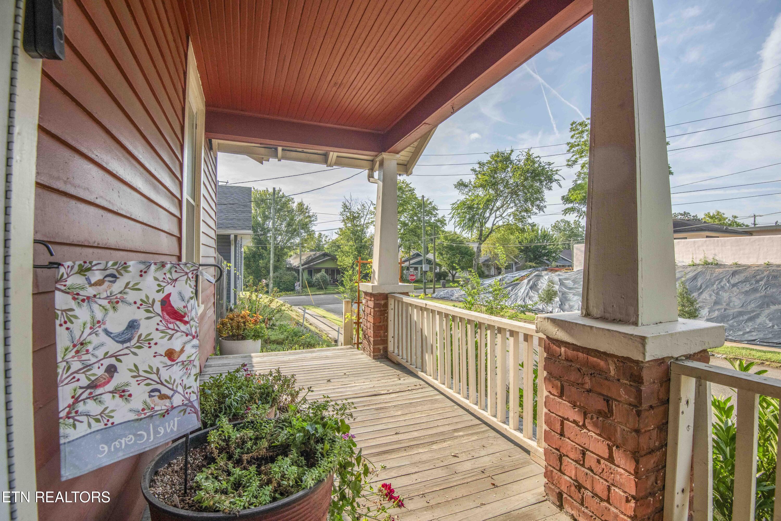 1137 Overton Place Knoxville TN 37917