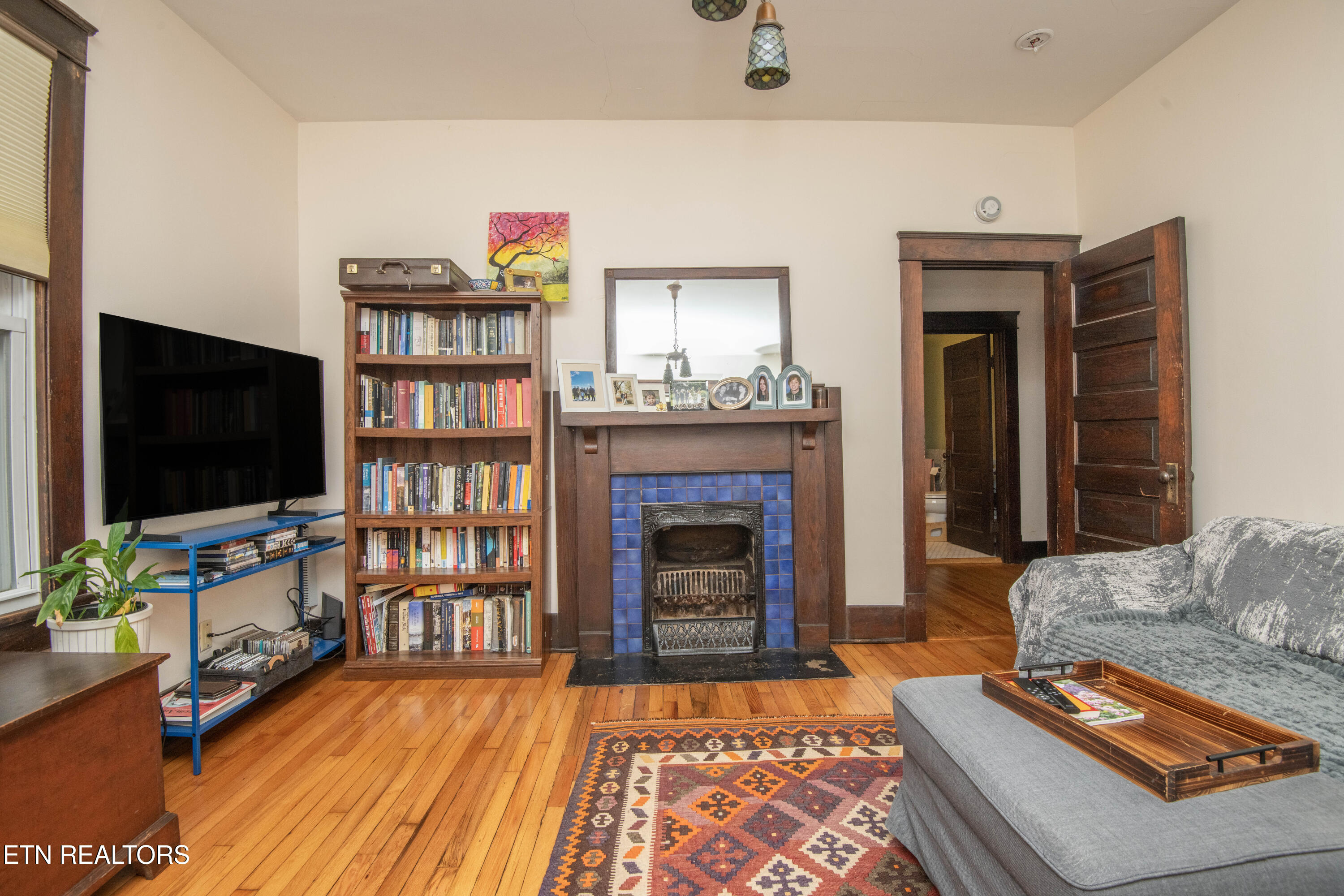 1137 Overton Place Knoxville TN 37917