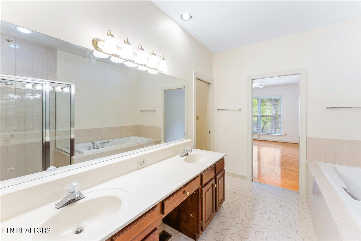 1402 Coachman Lane Knoxville TN 37919