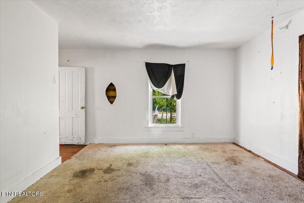 216 Pine Hollow Road Jacksboro TN 37757