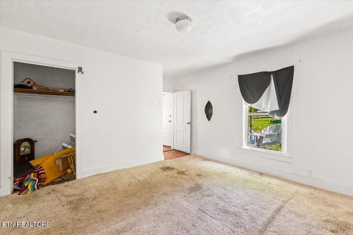 216 Pine Hollow Road Jacksboro TN 37757