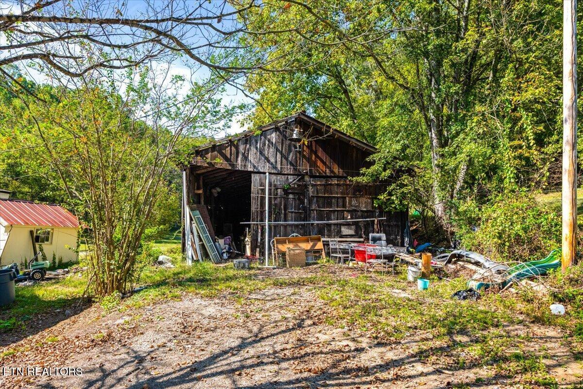216 Pine Hollow Road Jacksboro TN 37757