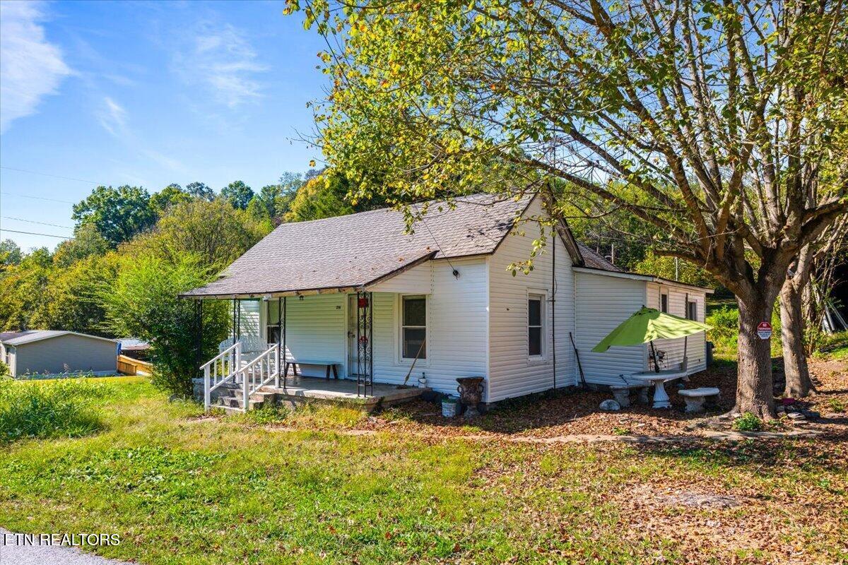 216 Pine Hollow Road Jacksboro TN 37757