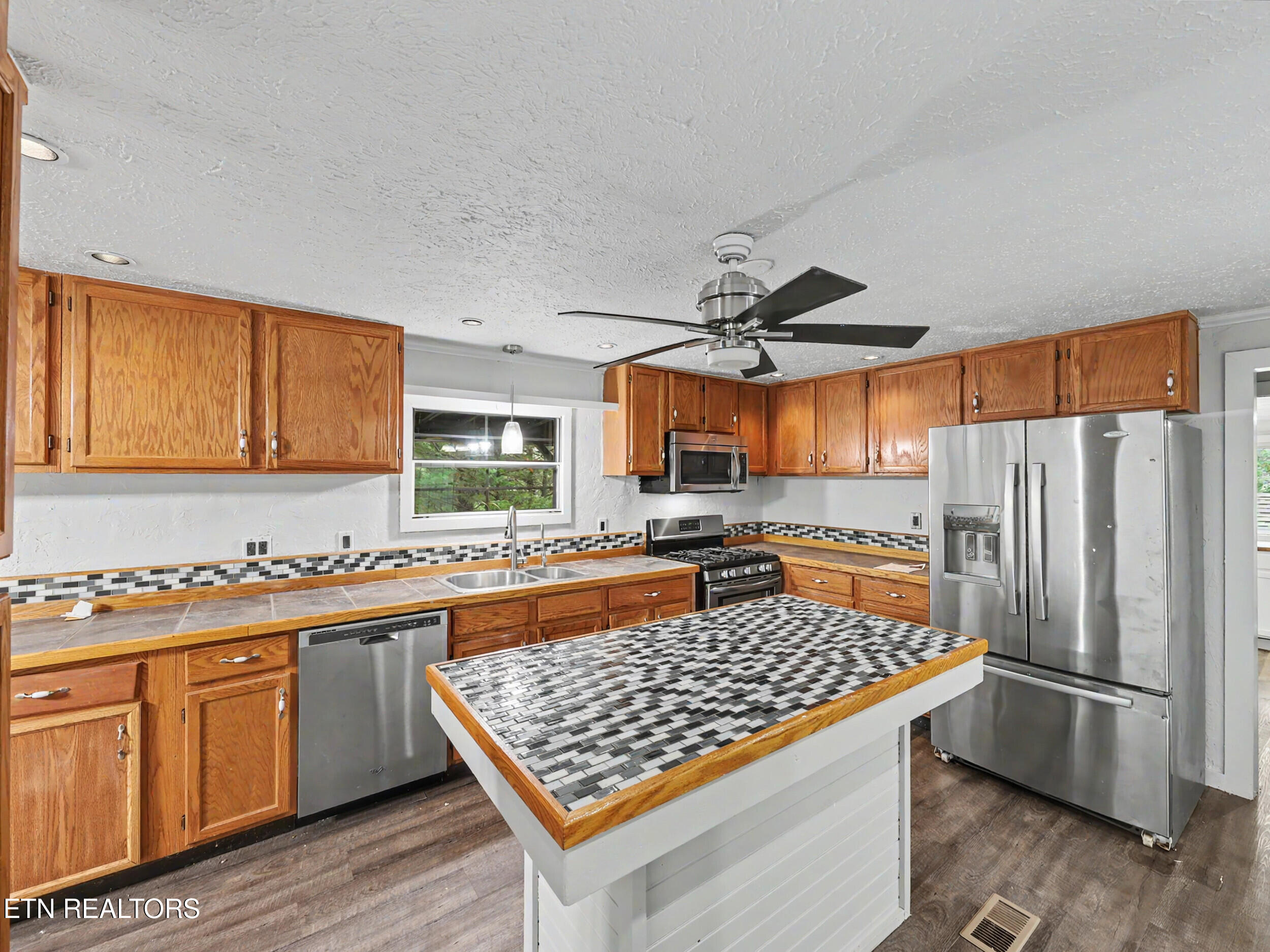 3670 Chilhowee Maryville TN 37803