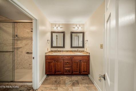 103 Tuhdegwa Way Loudon TN 37774
