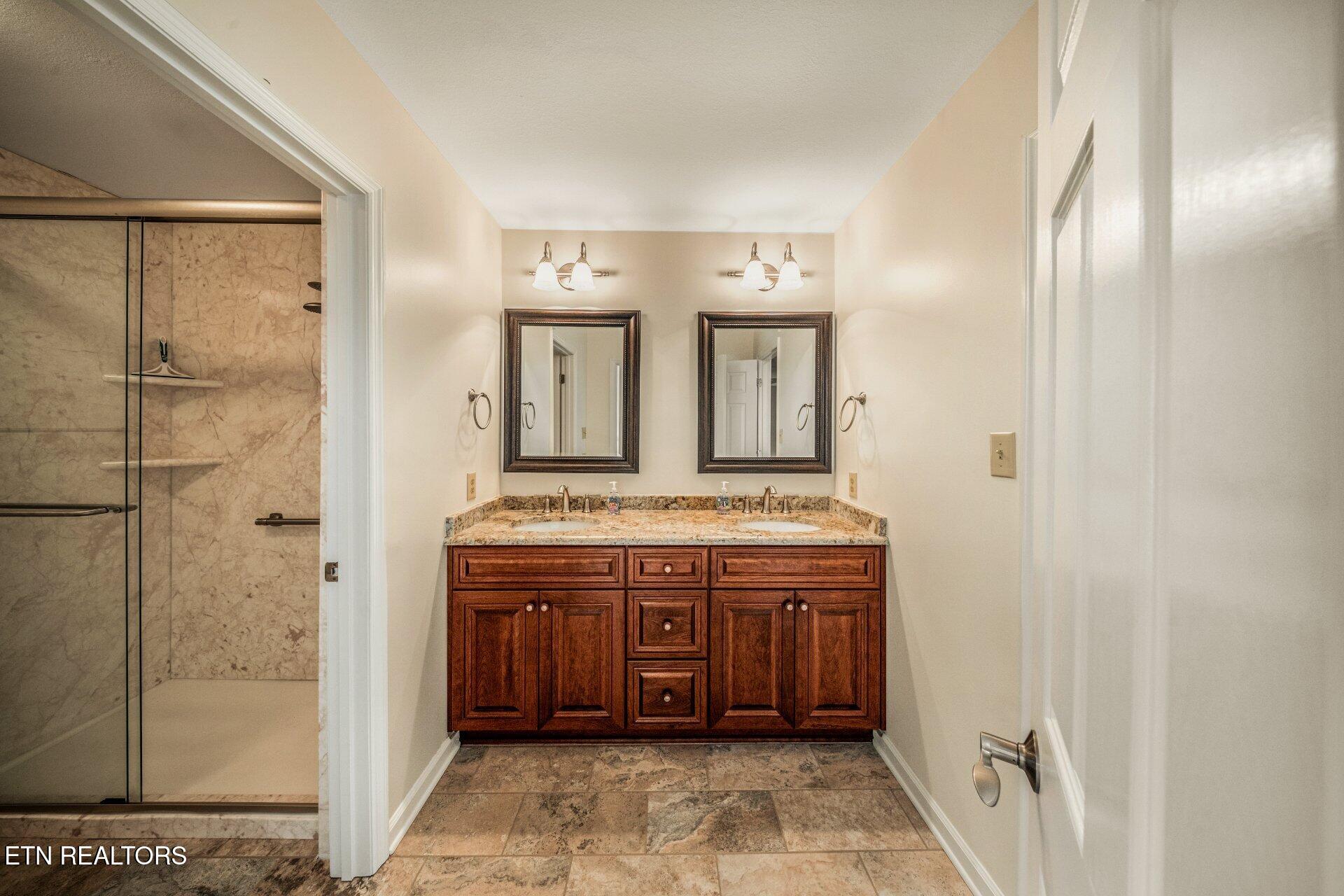 103 Tuhdegwa Way Loudon TN 37774