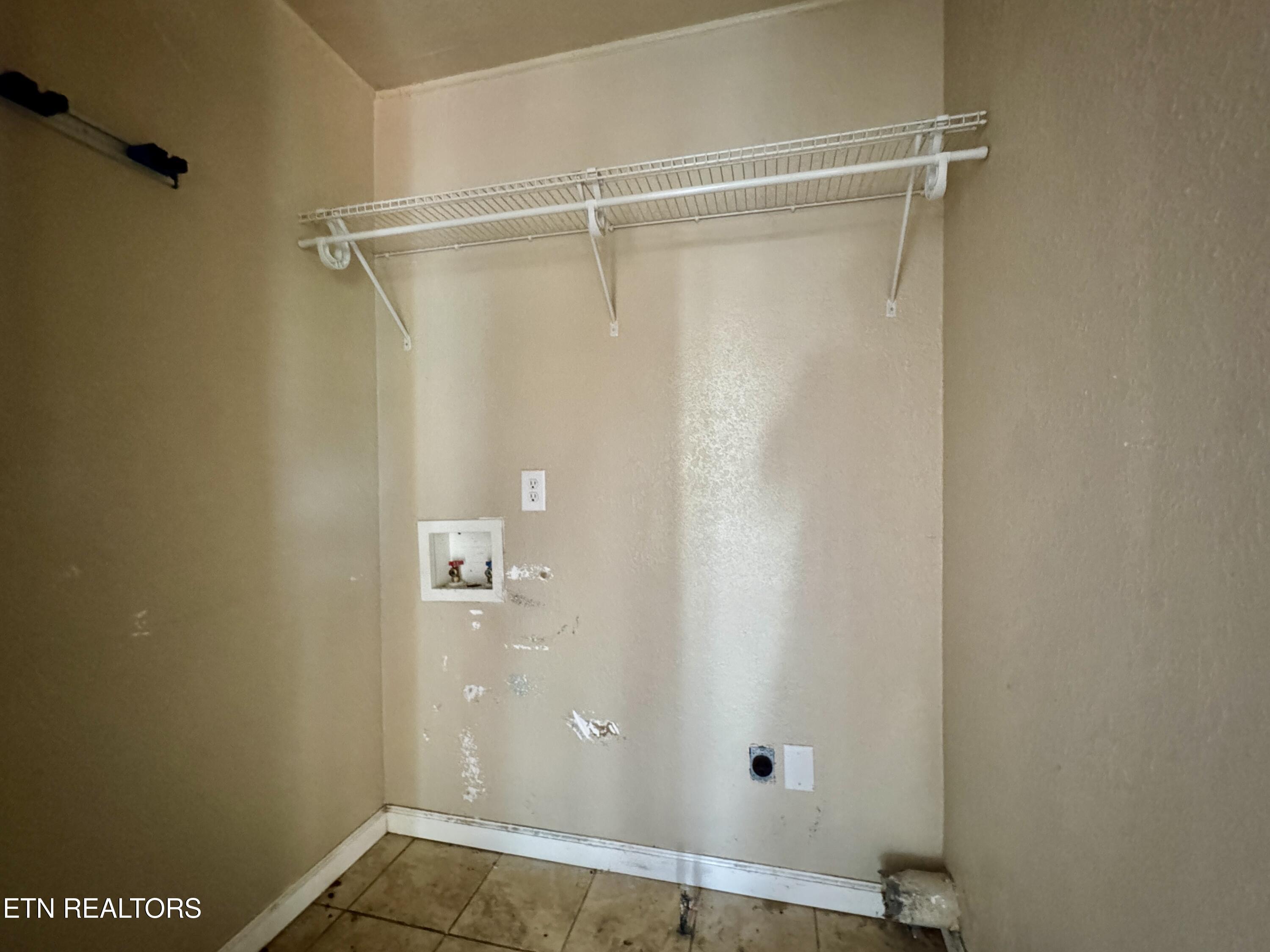 101 E Maire Avenue Clinton TN 37716