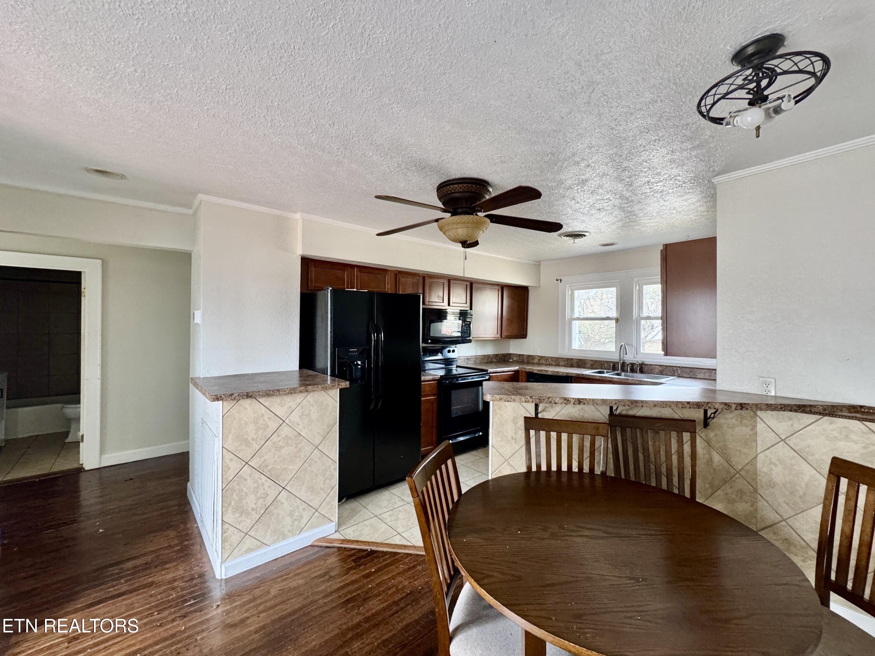 101 E Maire Avenue Clinton TN 37716