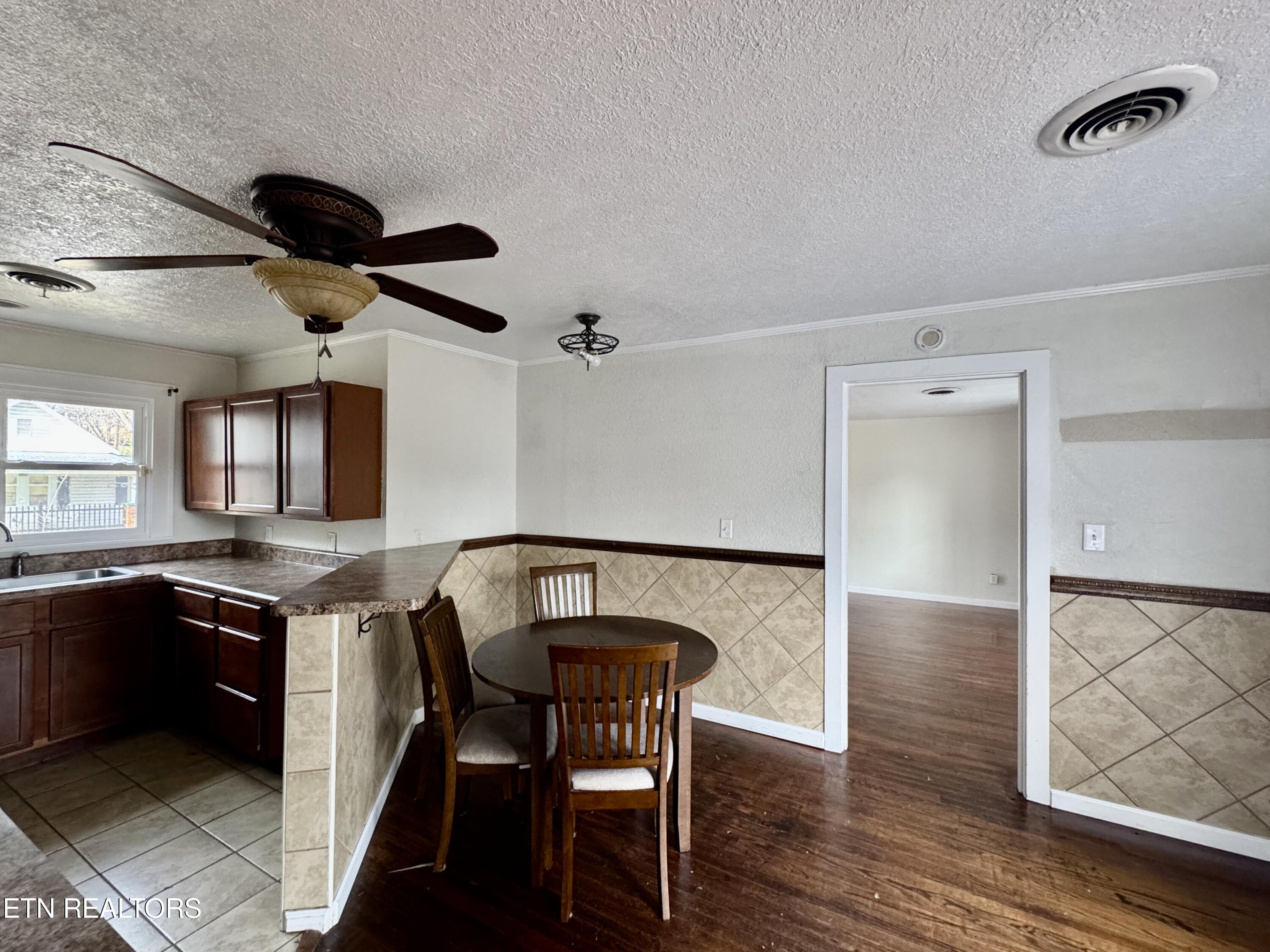 101 E Maire Avenue Clinton TN 37716