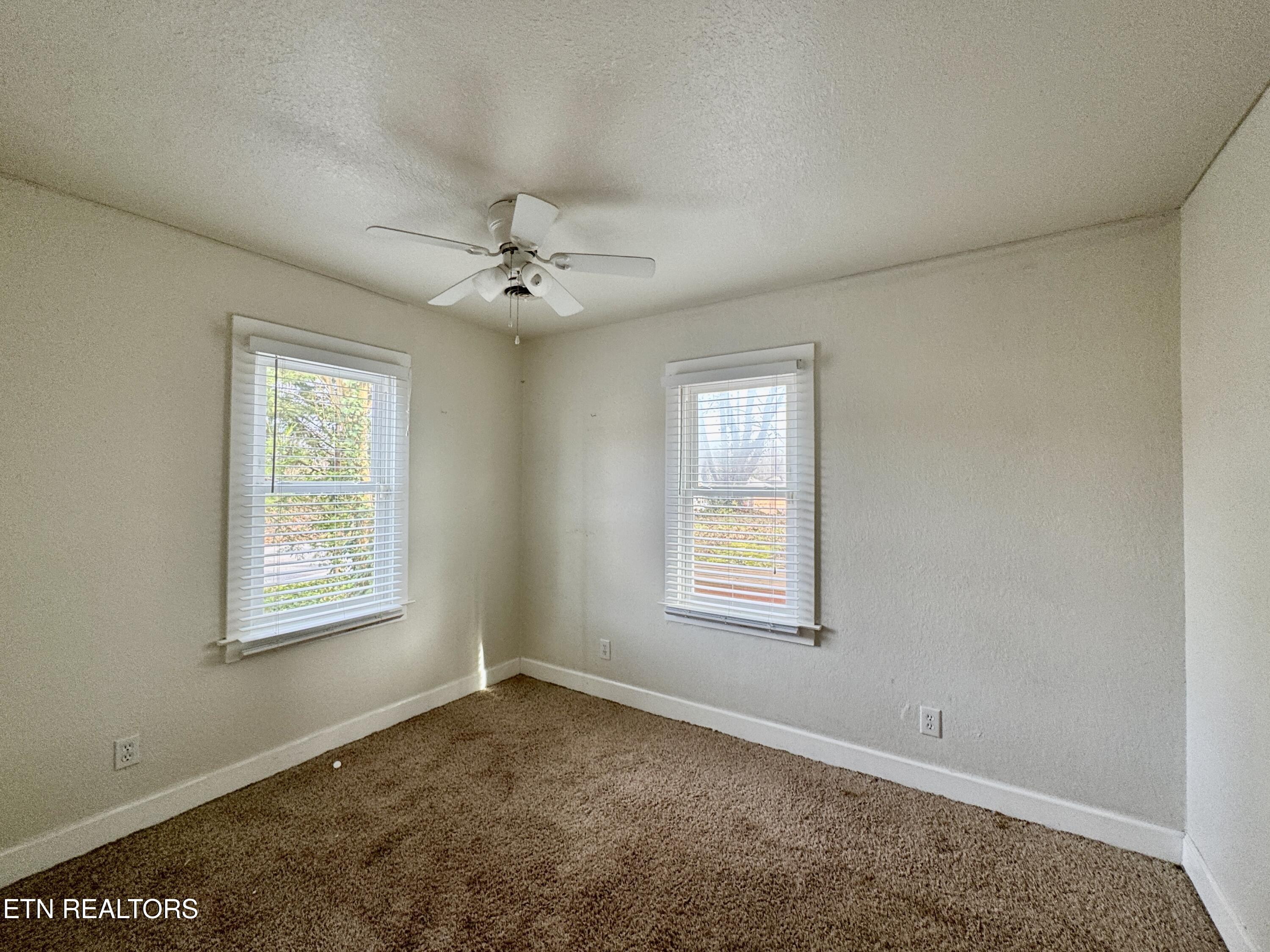 101 E Maire Avenue Clinton TN 37716