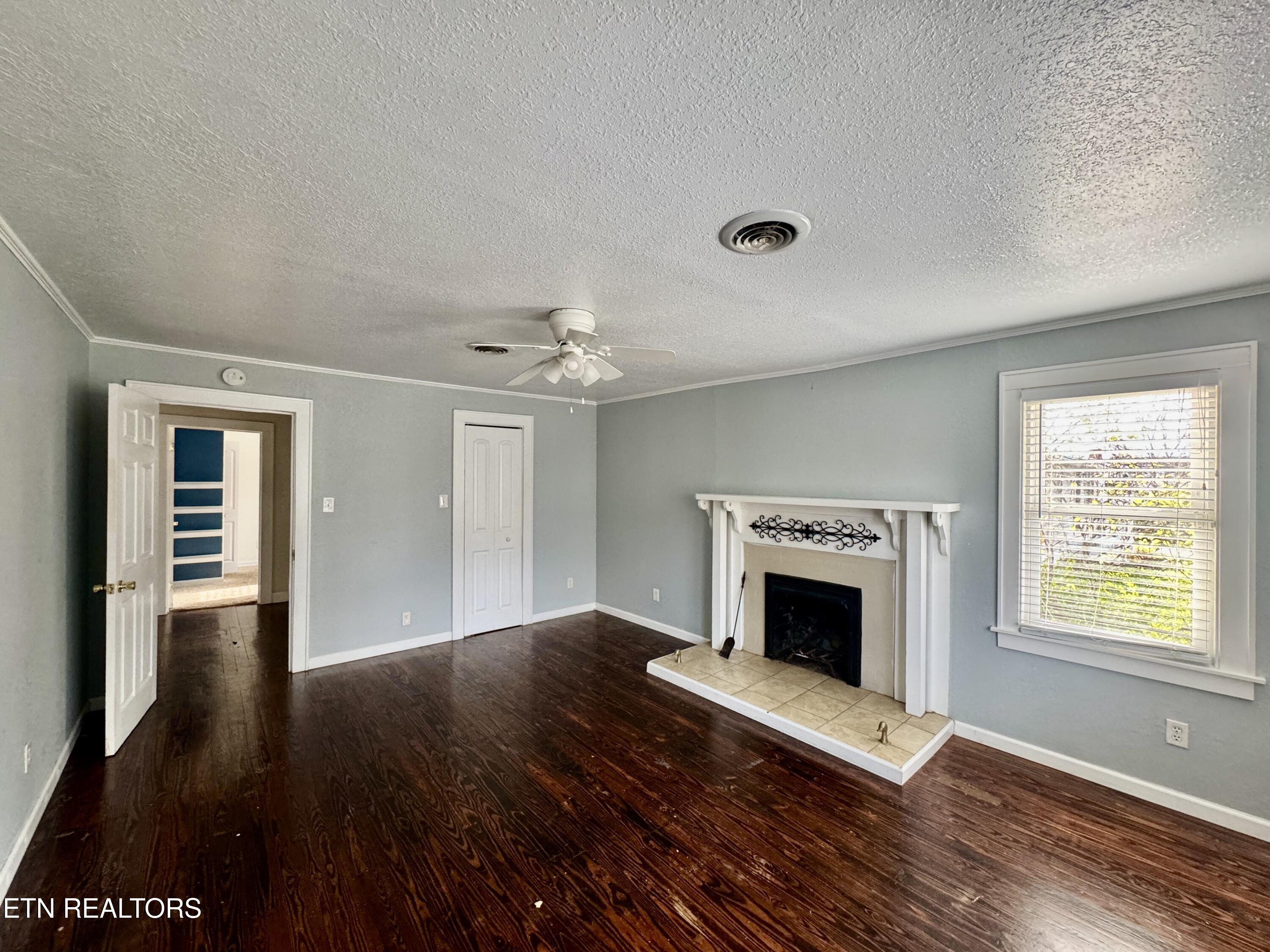 101 E Maire Avenue Clinton TN 37716