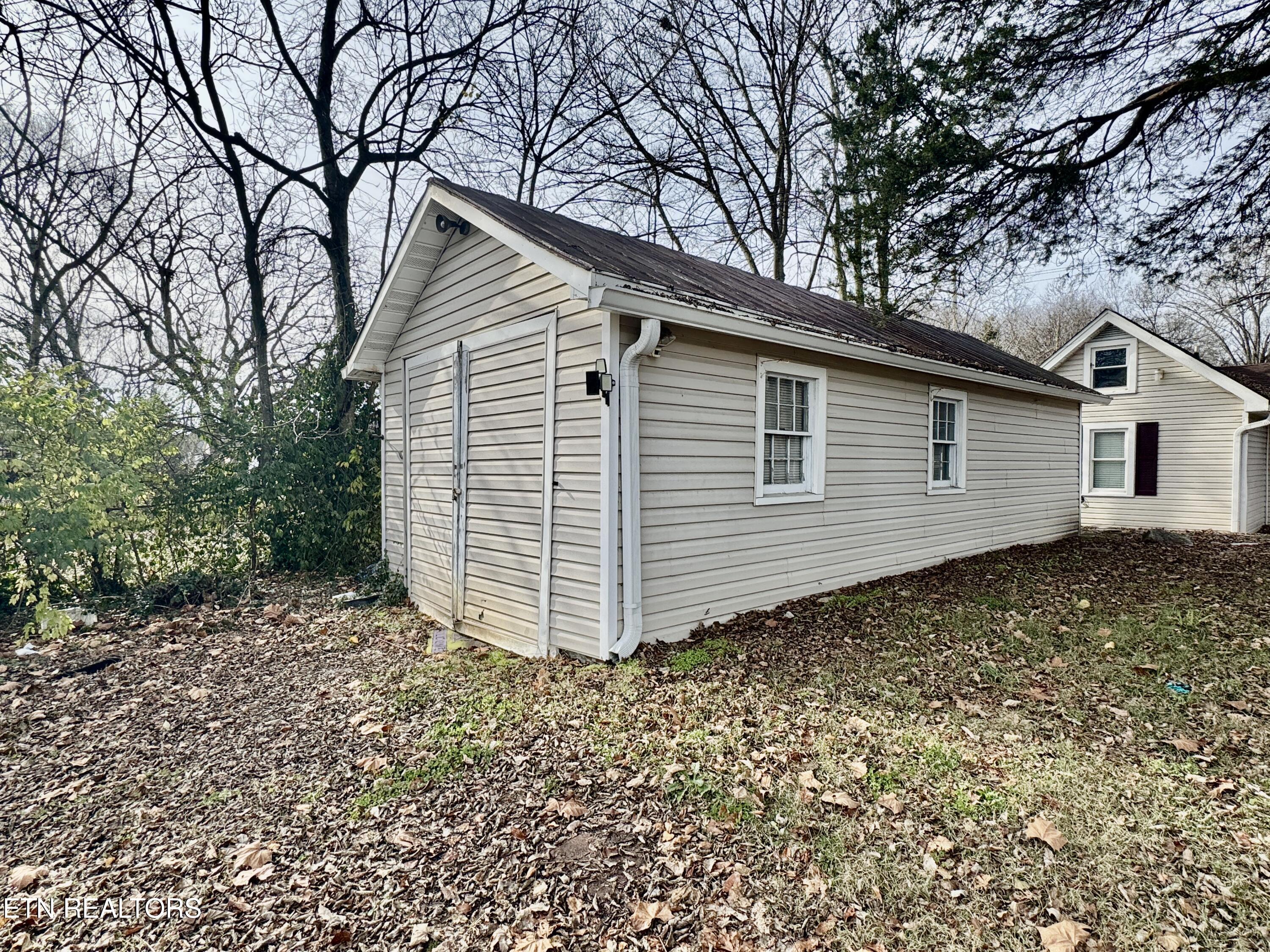 101 E Maire Avenue Clinton TN 37716