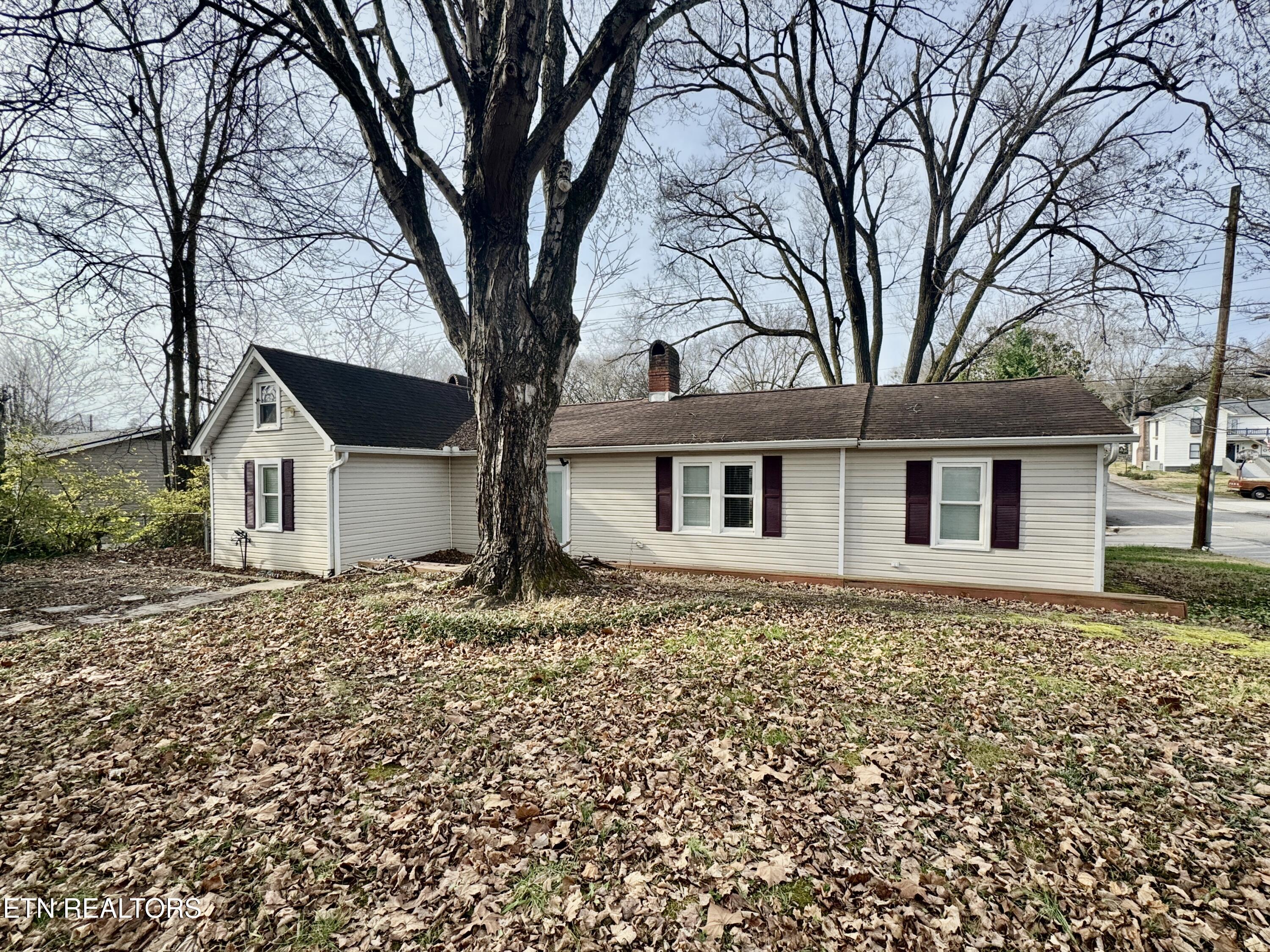 101 E Maire Avenue Clinton TN 37716